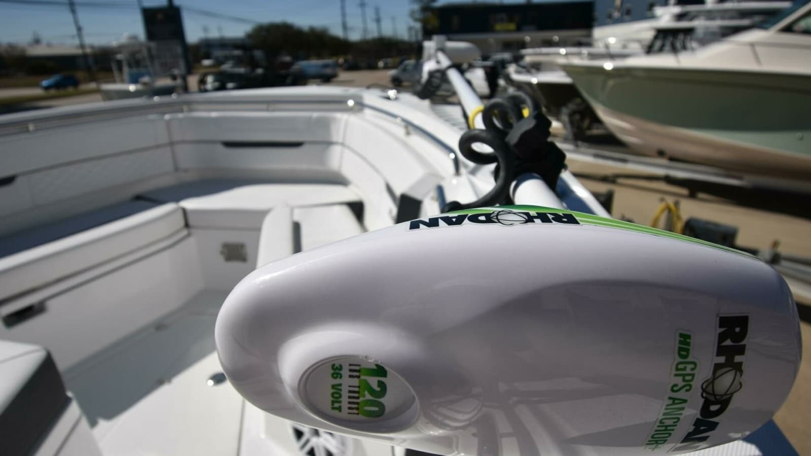 2021 Blackfin 332