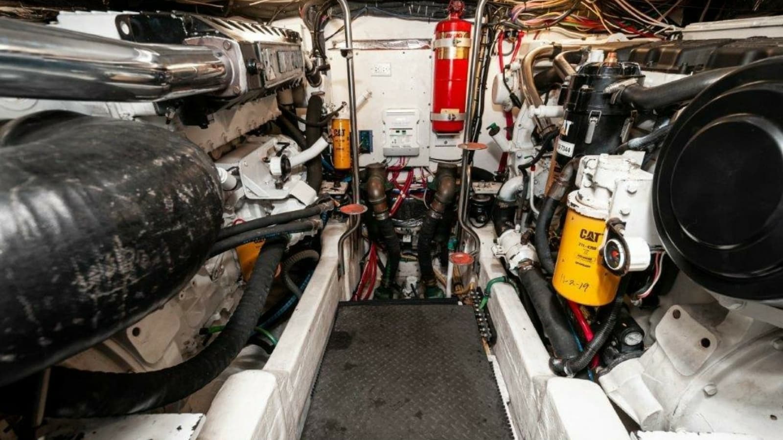 2003 Tiara Yachts 4200 Open Kingfisher Engine Room