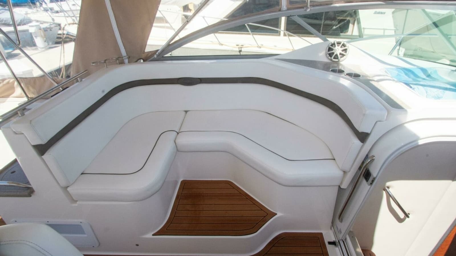 2008 Rinker 40 Express Cruiser