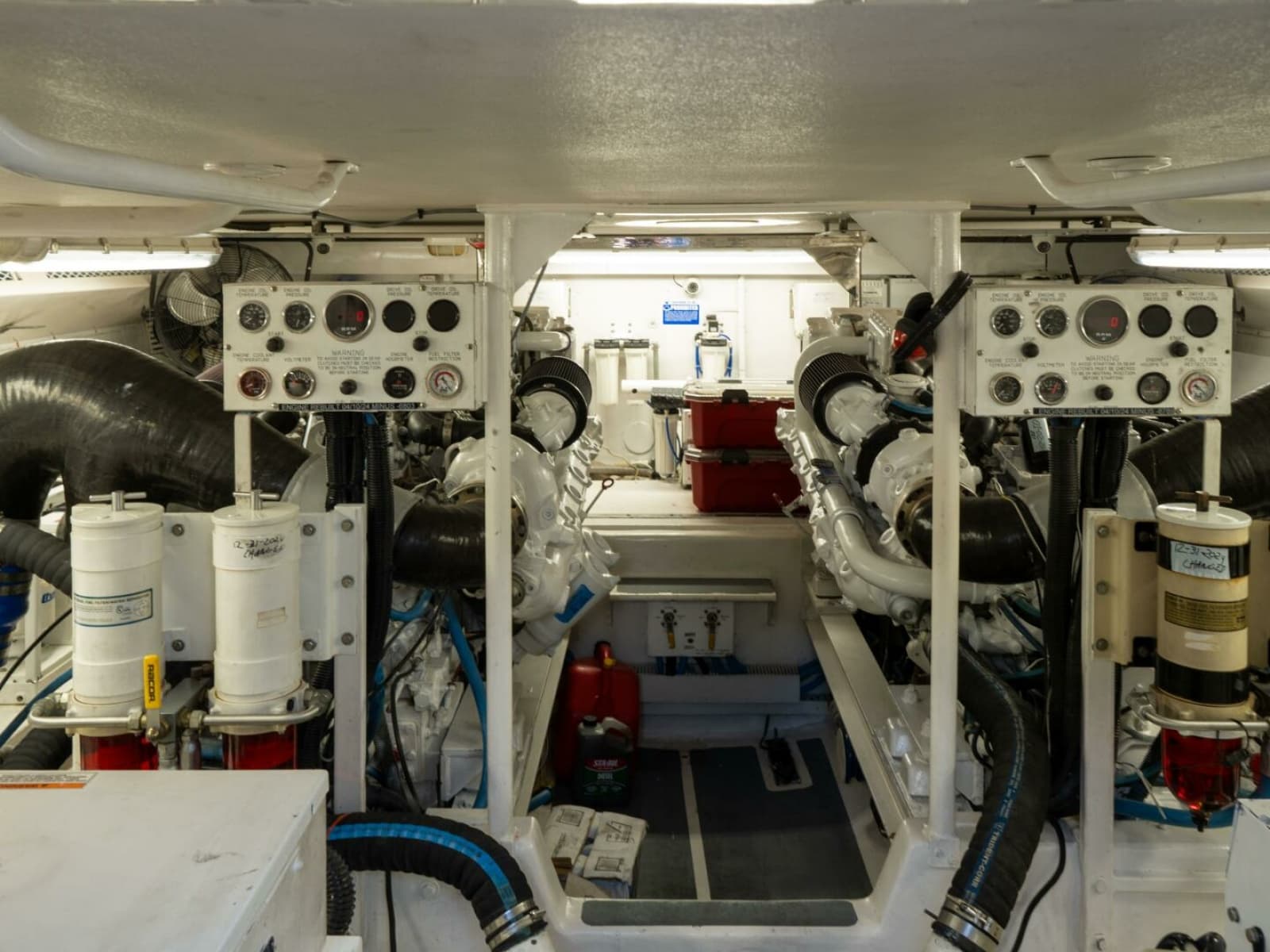 Viking 58 BAREFOOT - Engine Room