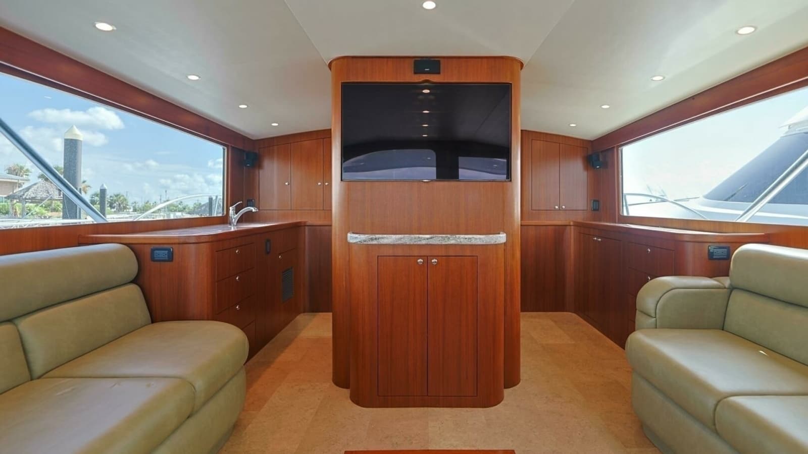 2014 Blackwell 62 Convertible