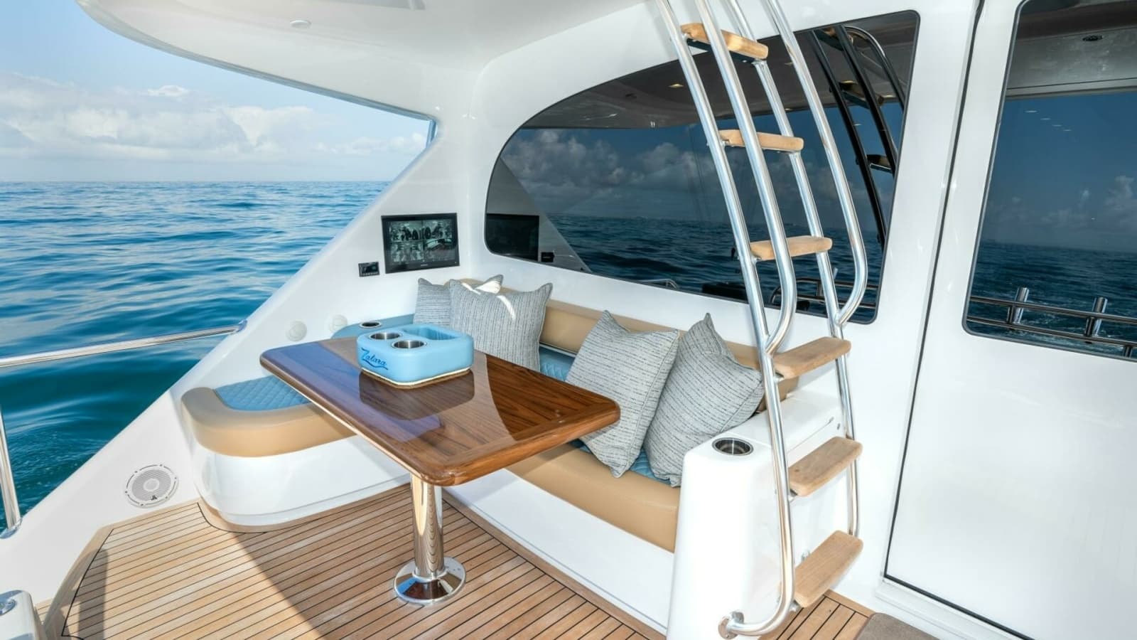 2025 Viking 90C "Zatara"