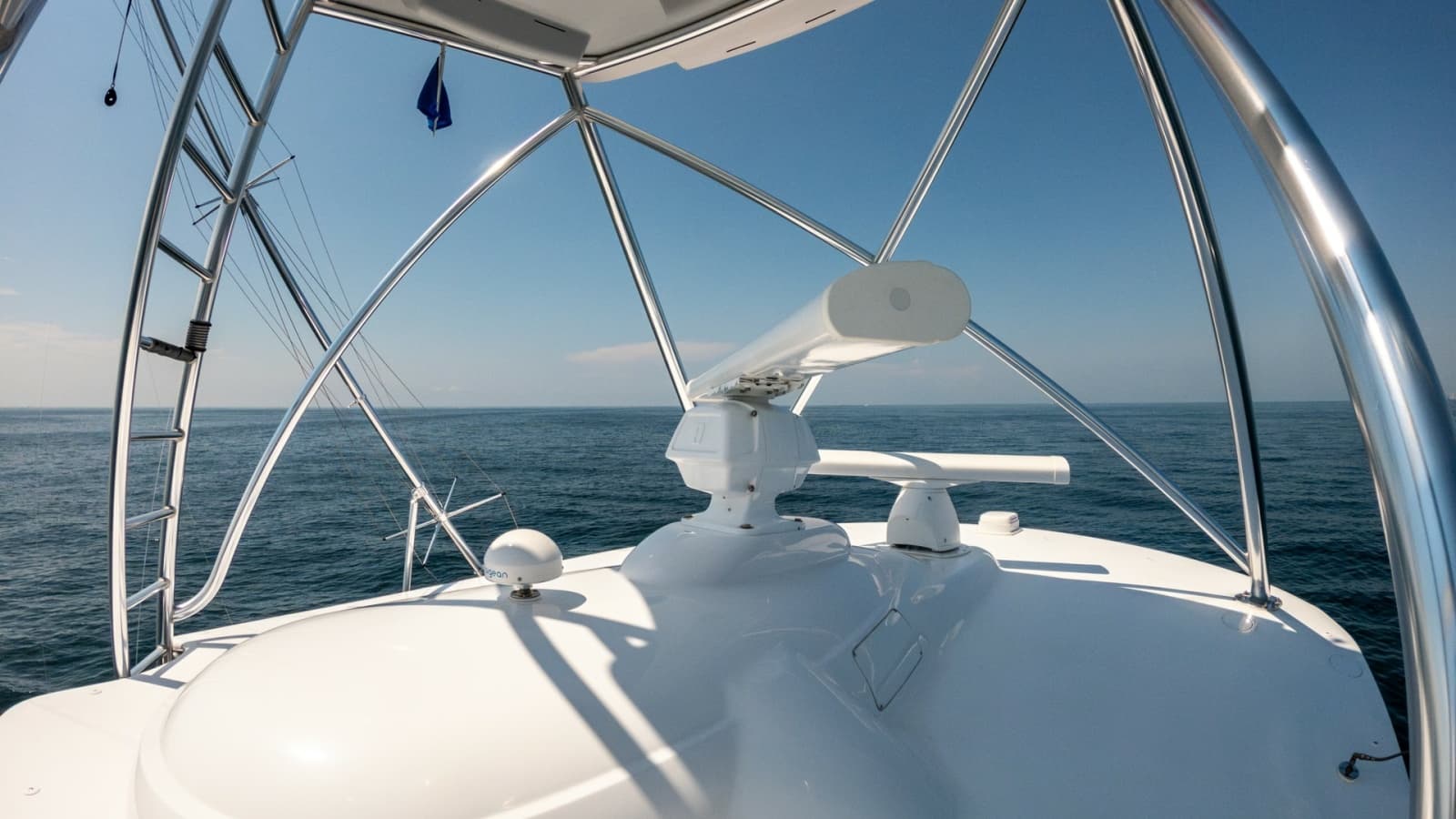 2021 65 Hatteras GT On the DL Hardtop