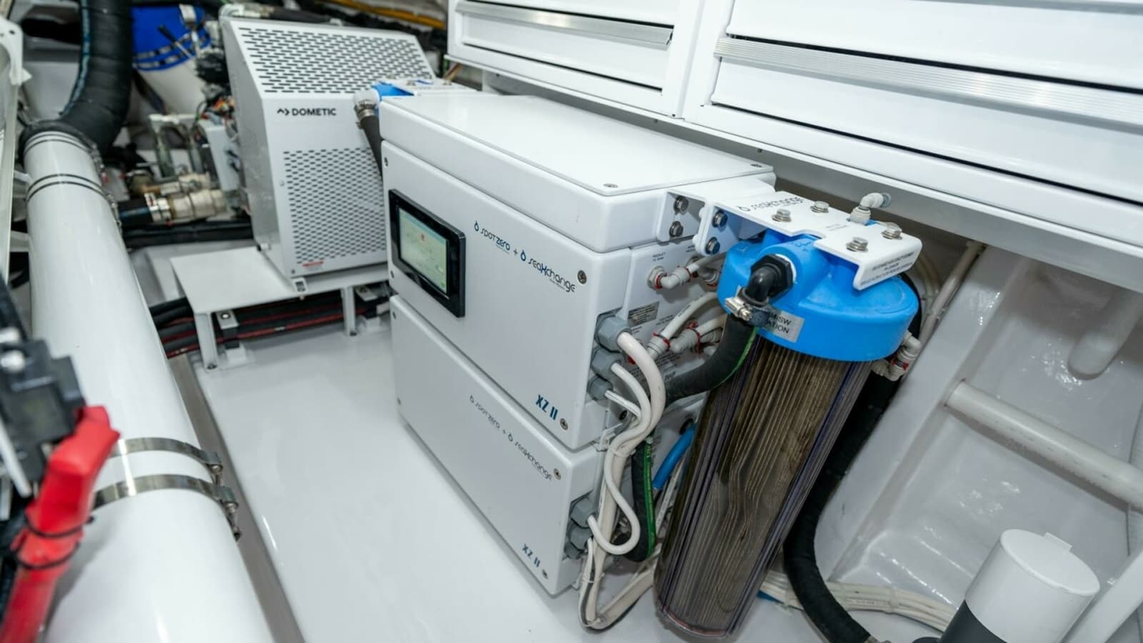 2025 Viking 90C "Zatara" - Engine Room