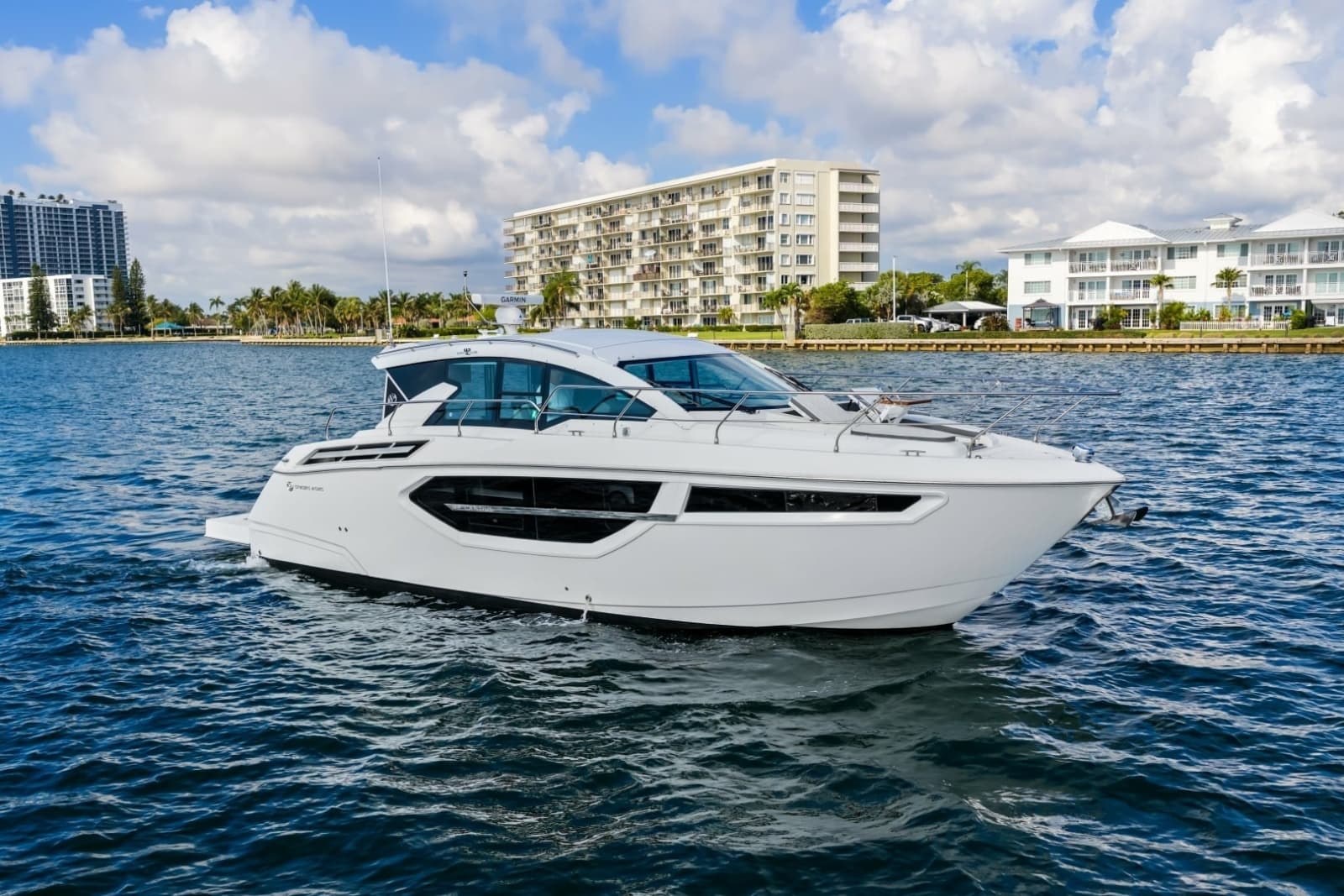 Cruisers 42 SARGAM - Exterior