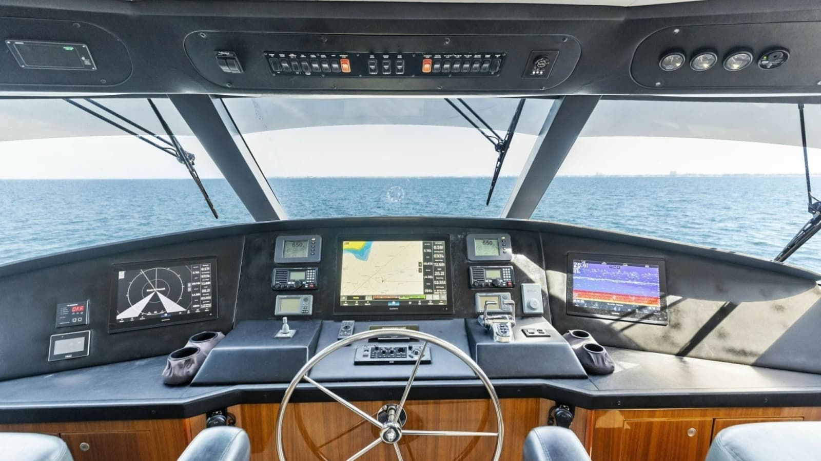 2008 Viking 68 Skybridge "Liquid Apple"