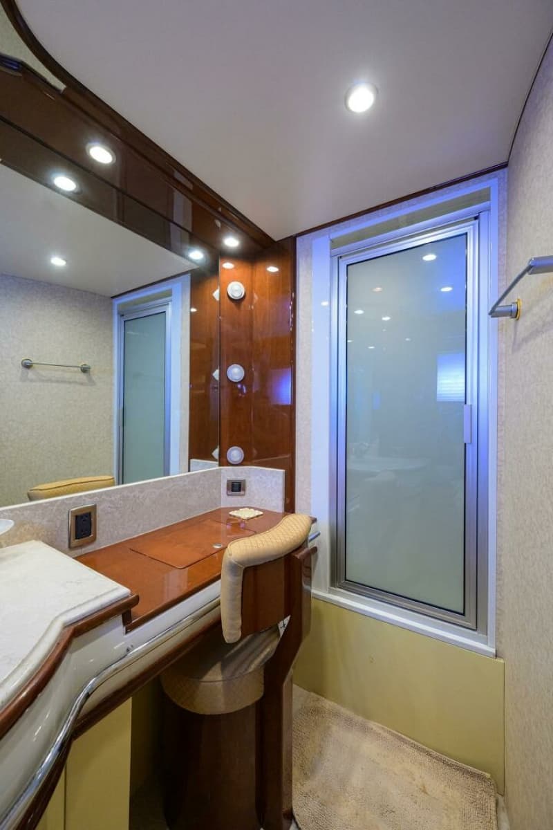 2005 Marquis 65 Motor Yacht