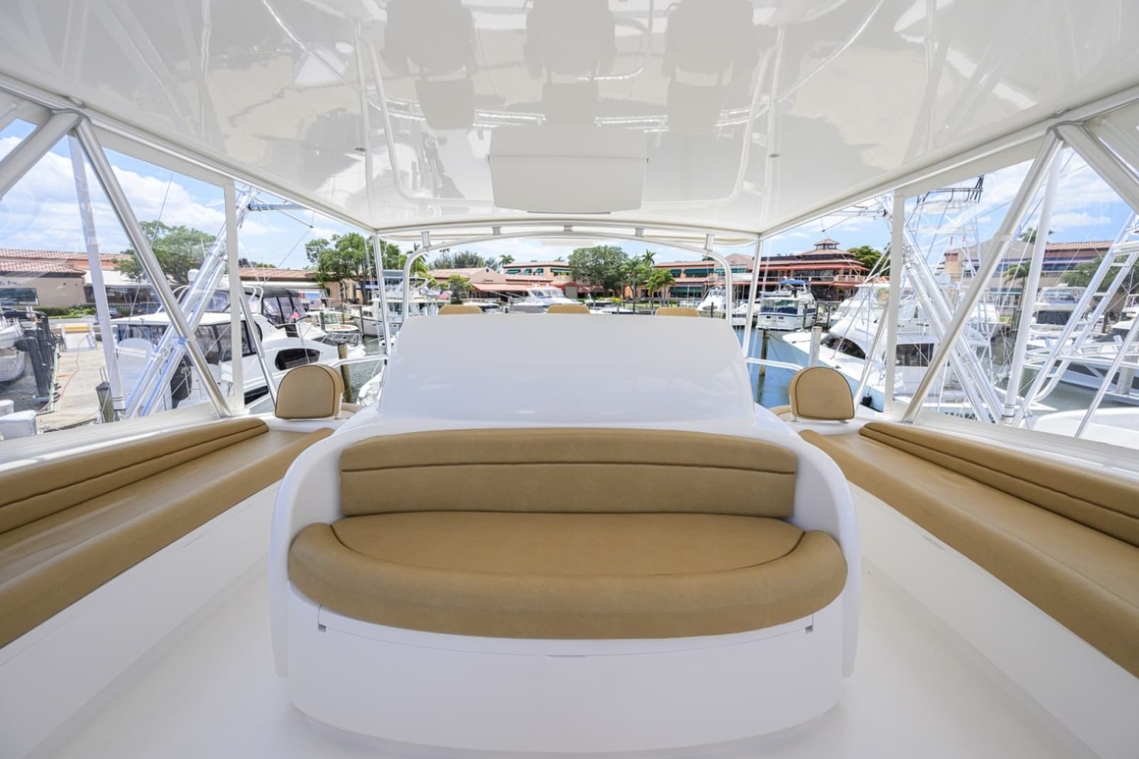 Viking 70 DESPERADO - Flybridge