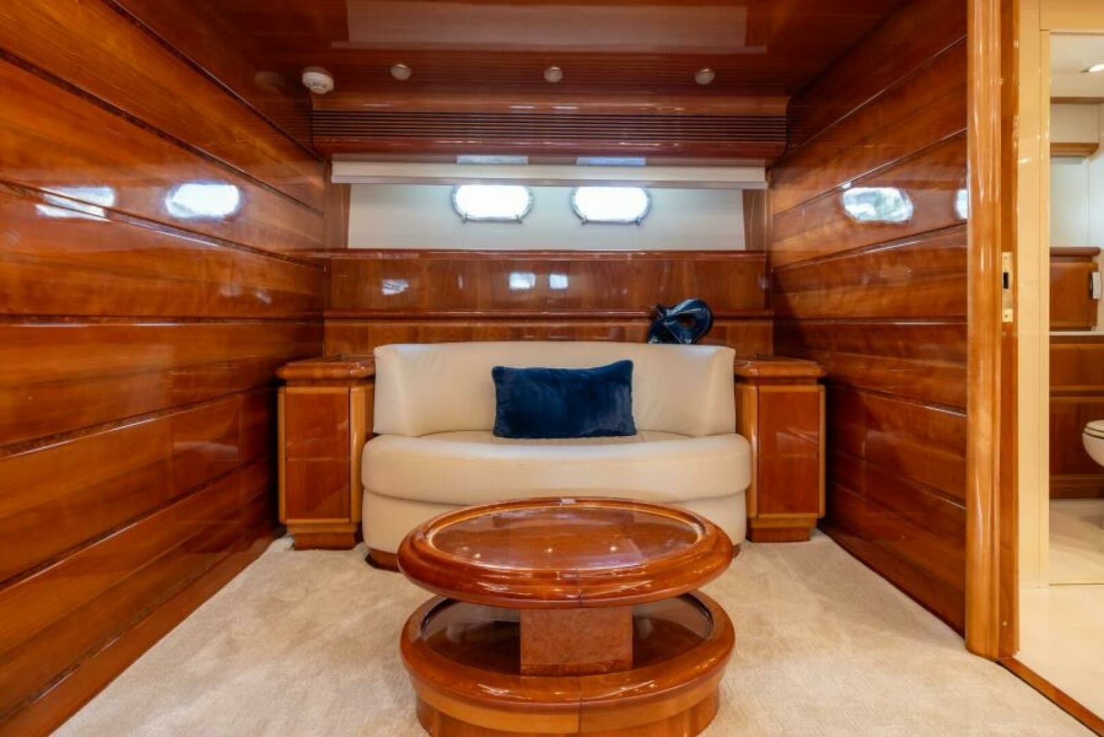 2001 Ferretti 94 Raised Pilothouse - Dreamchaser -Master Stateroom