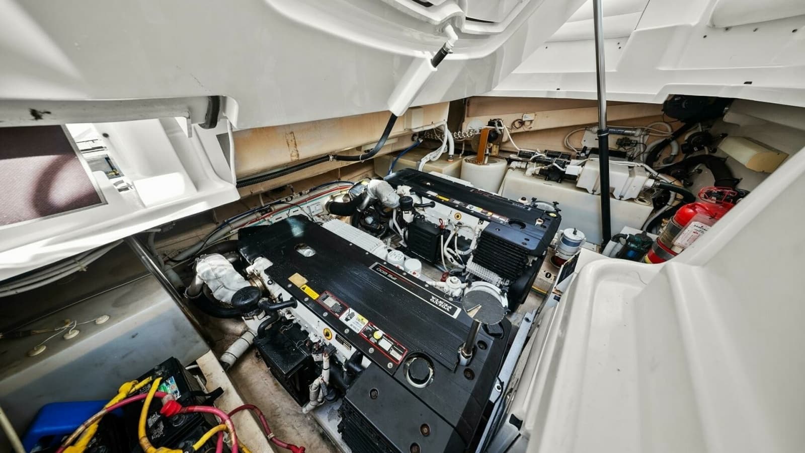 2007 Tiara Yachts 4300 Sovran - Engine Room
