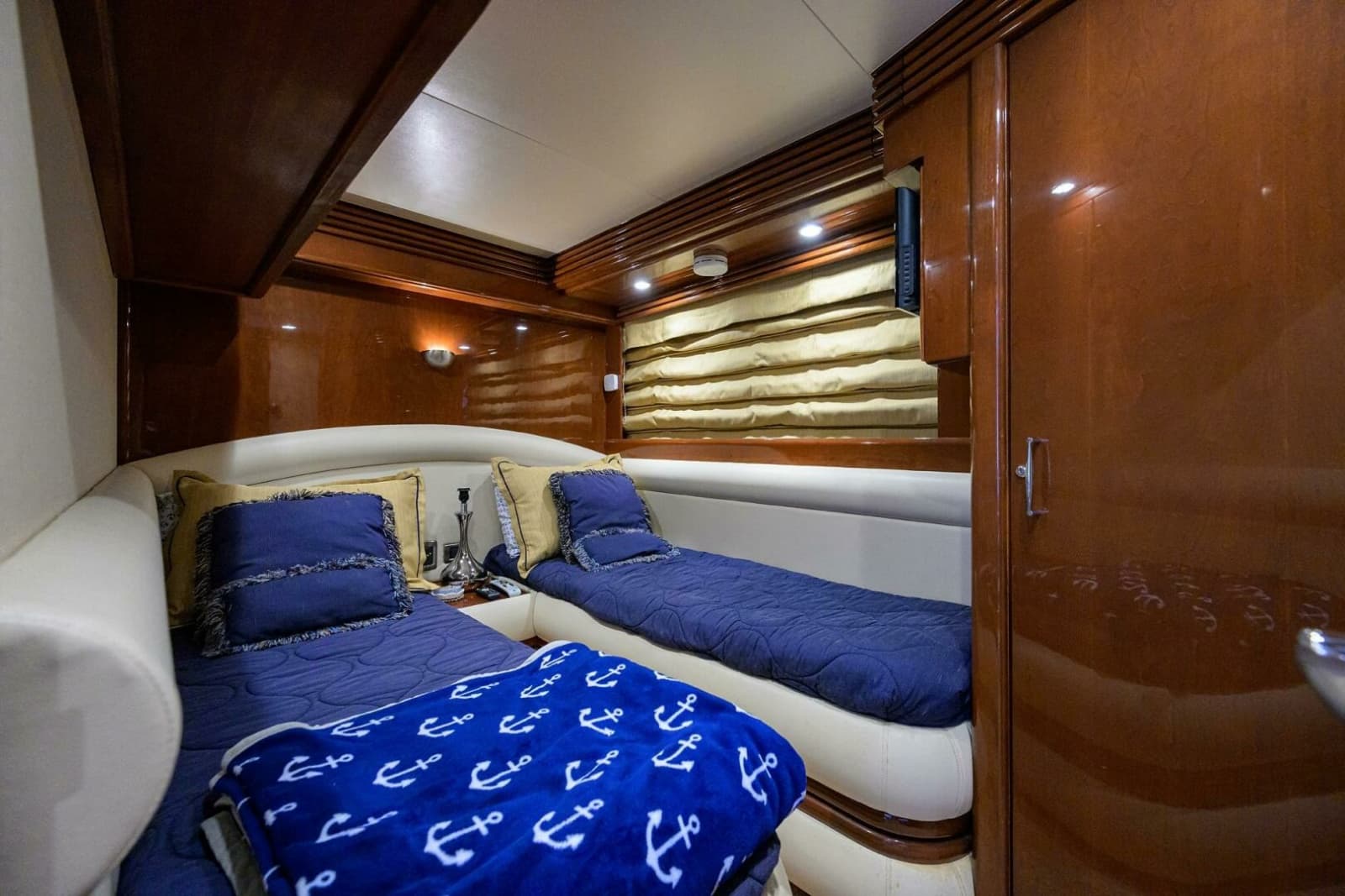 2005 Marquis 65 Motor Yacht