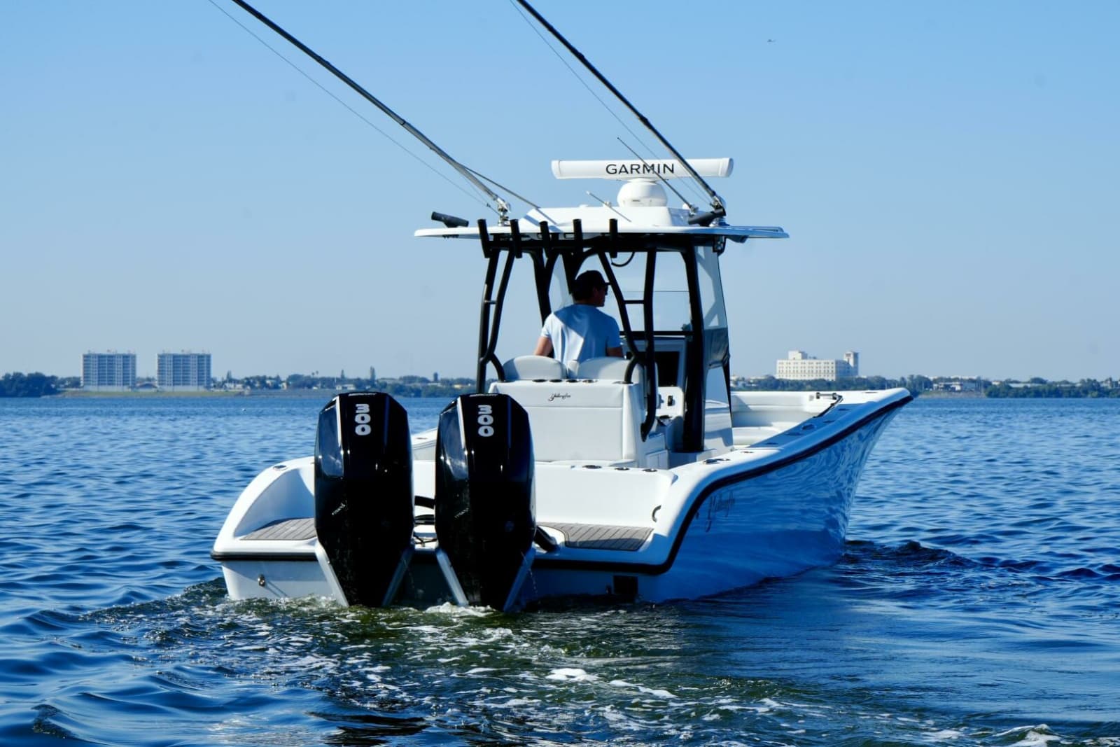 Yellowfin 32 Luhn 32- Profile