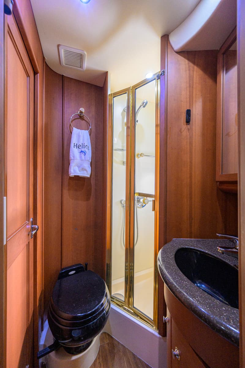 2005 Silverton 39 Motor Yacht