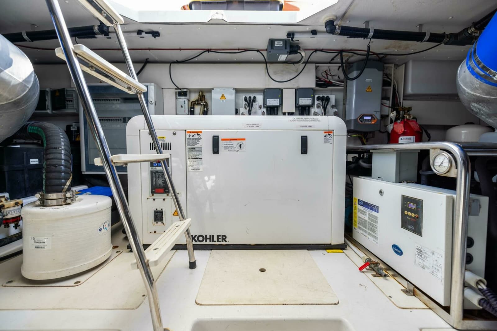 Azimut 64 A/Sea - Engine Room