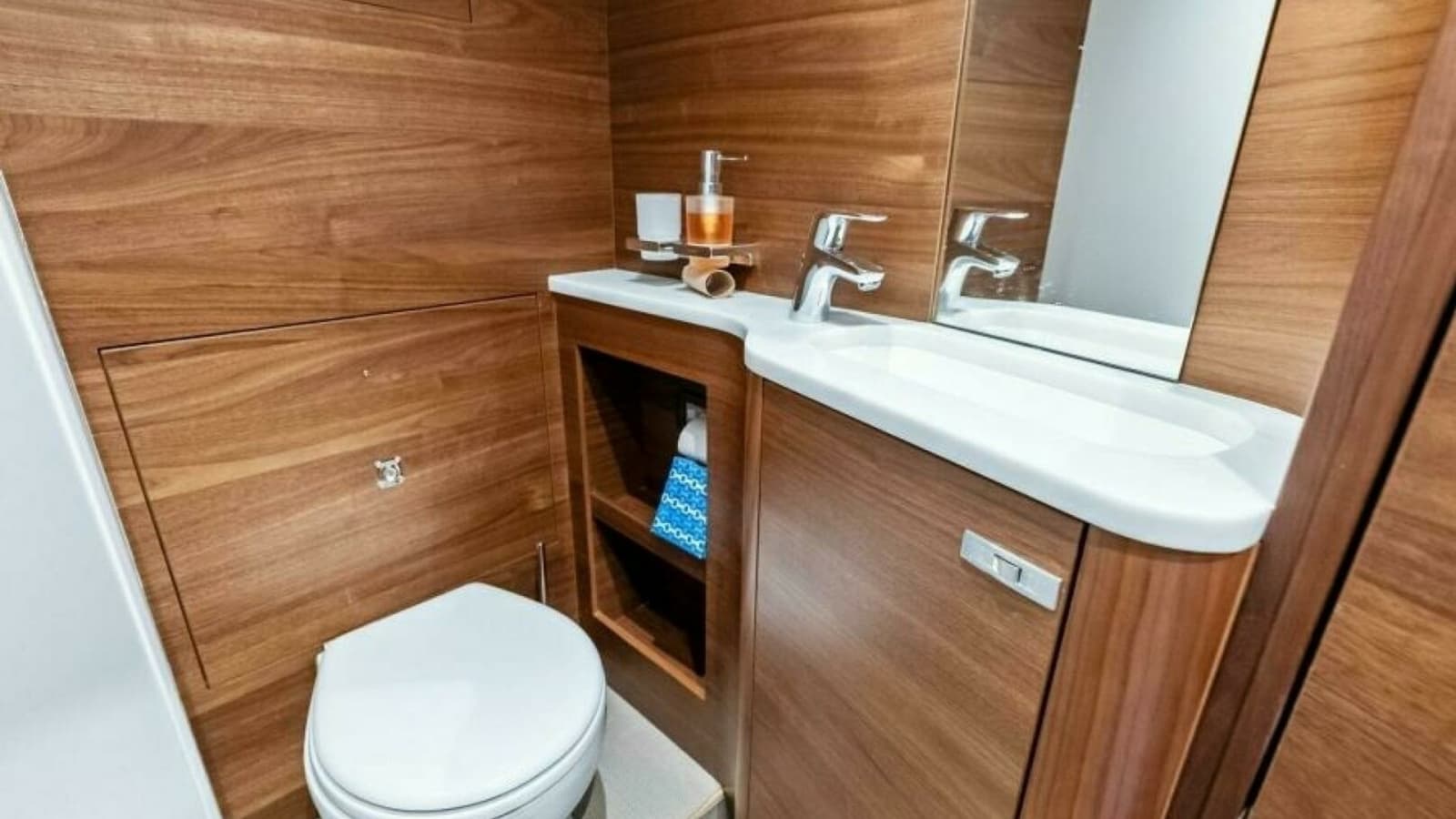 2024 Princess Y72 Motor Yacht