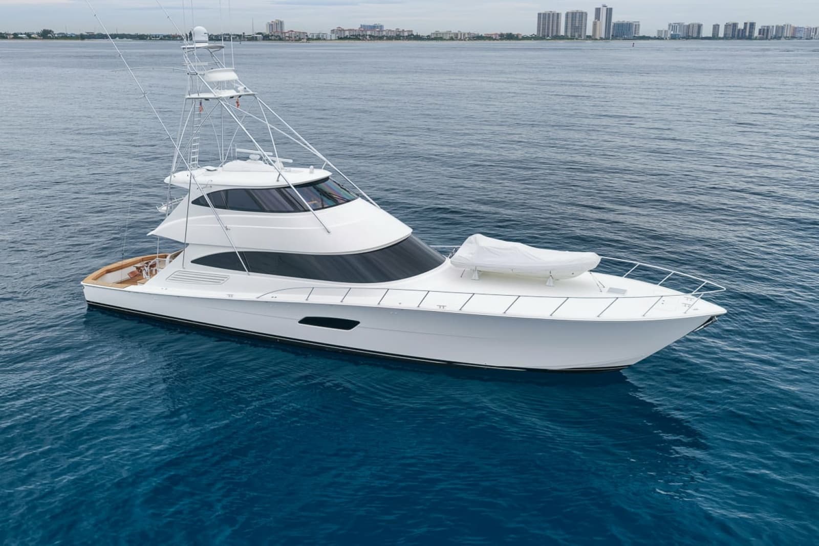 2016 Viking 92 Enclosed Bridge