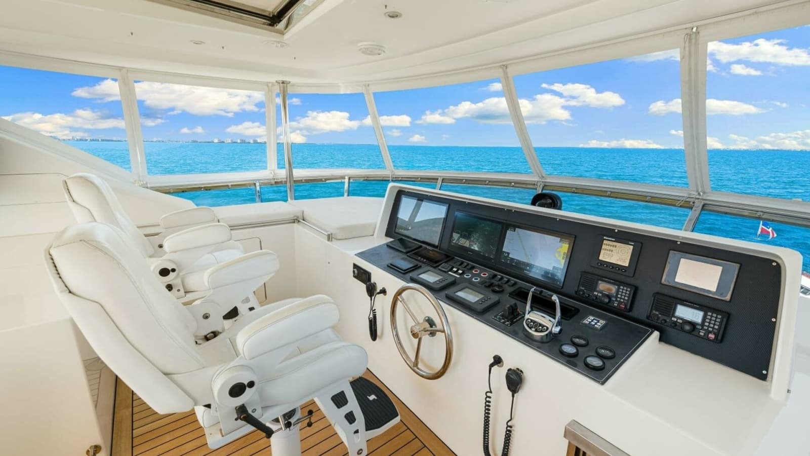 2010 83 Ocean Alexander Motor Yacht 'Relentless'