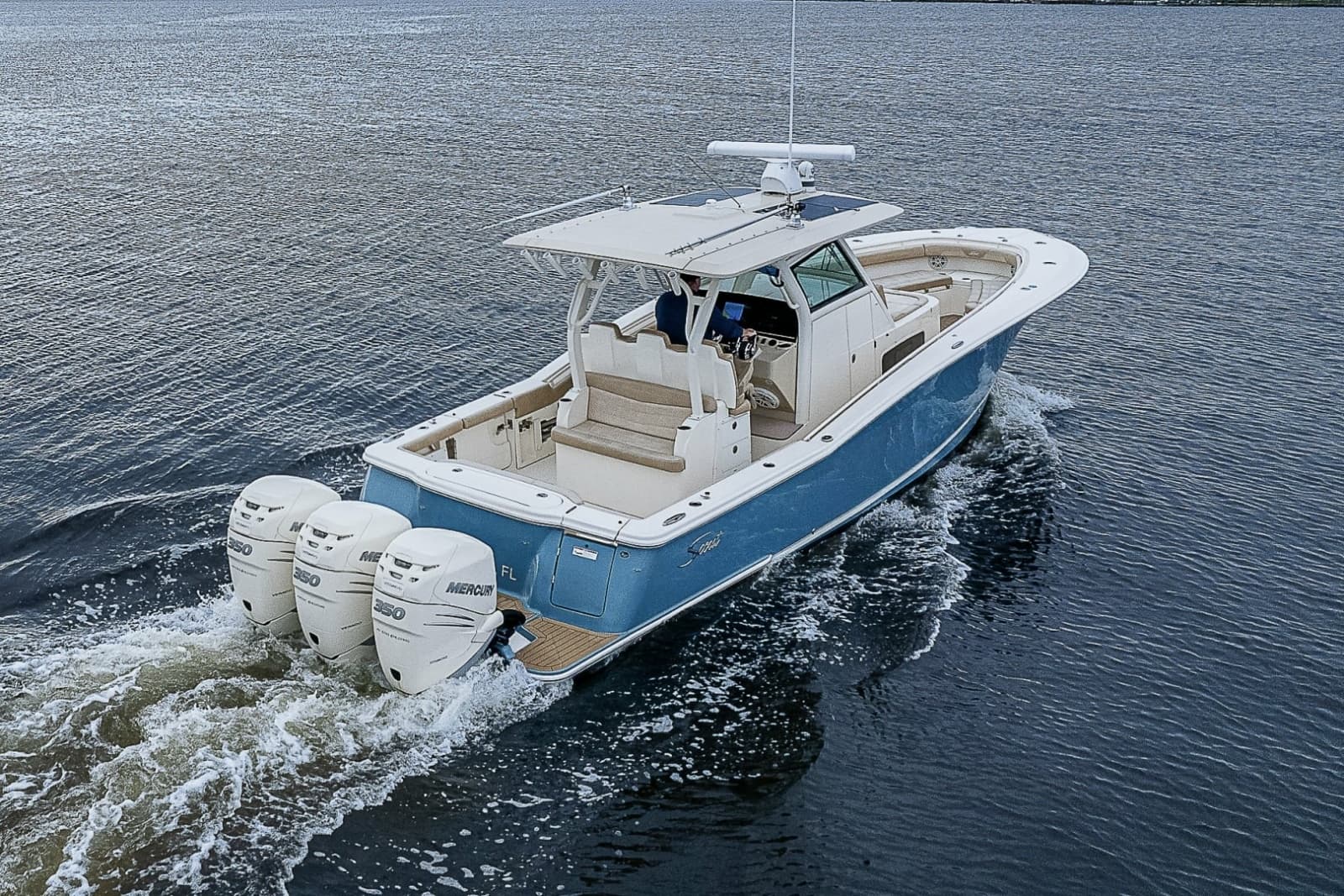 Scout 35 - WOLVERINE - Exterior Profile