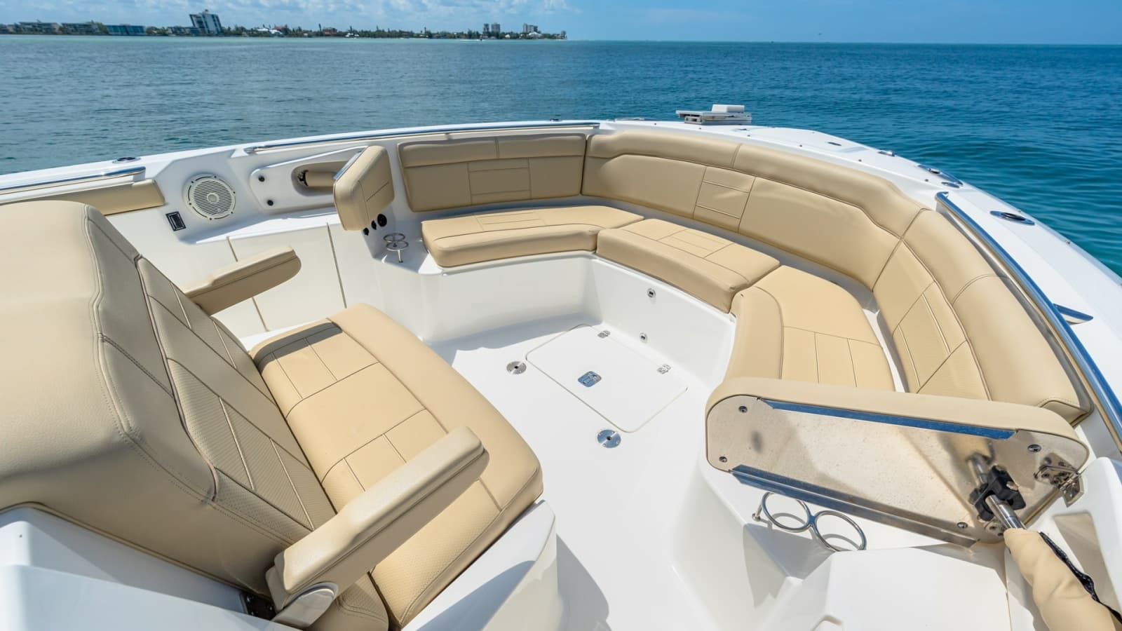 Spacious Bow Seating Area