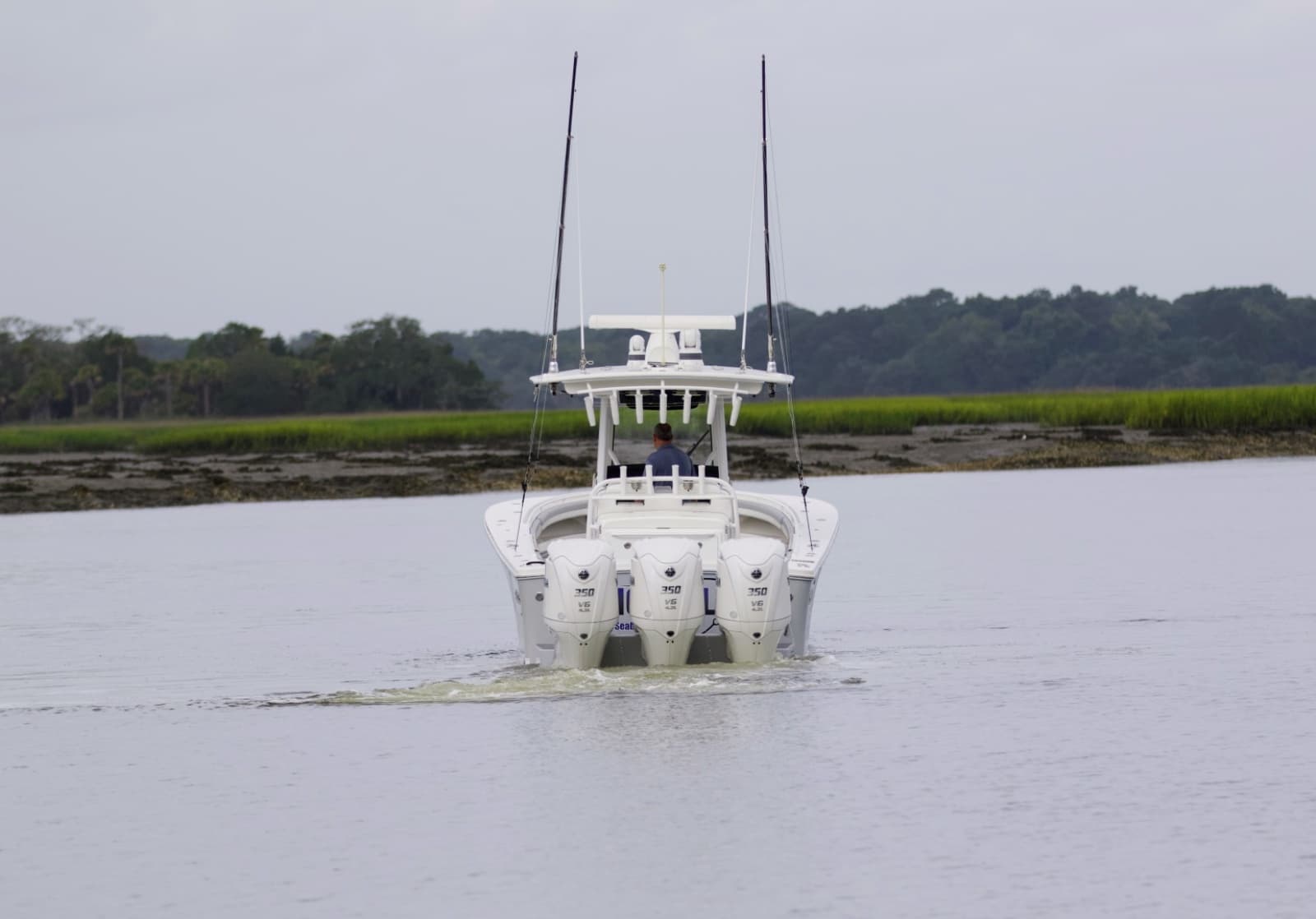 Regulator 34 - BIG DEAL - Exterior Profile