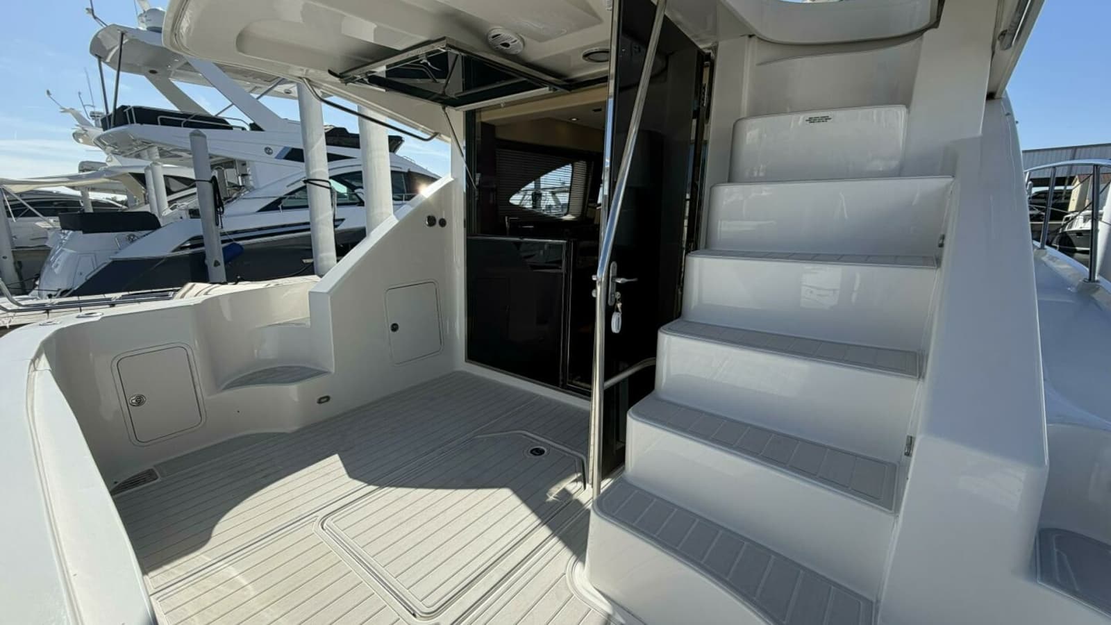 2008 Sea Ray 47 Sedan Bridge - Aft Deck