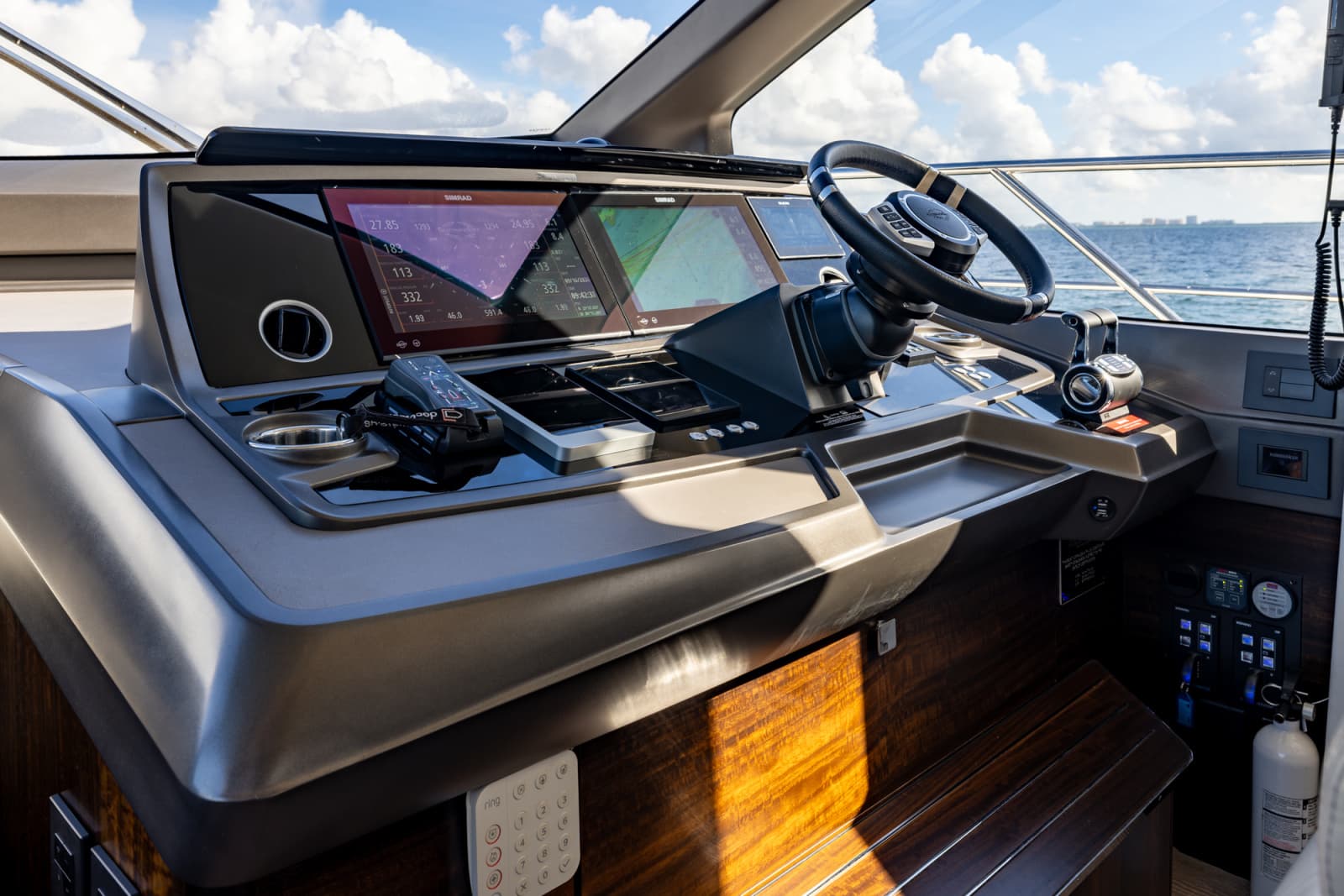 2022 Sunseeker Manhattan 68