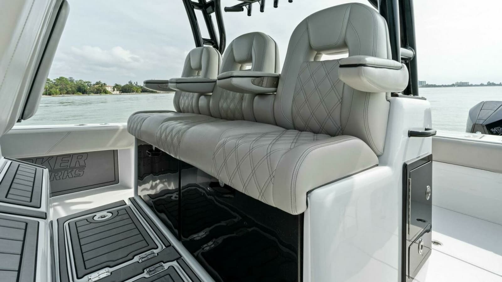 2022 Barker Boatworks 40 HPC