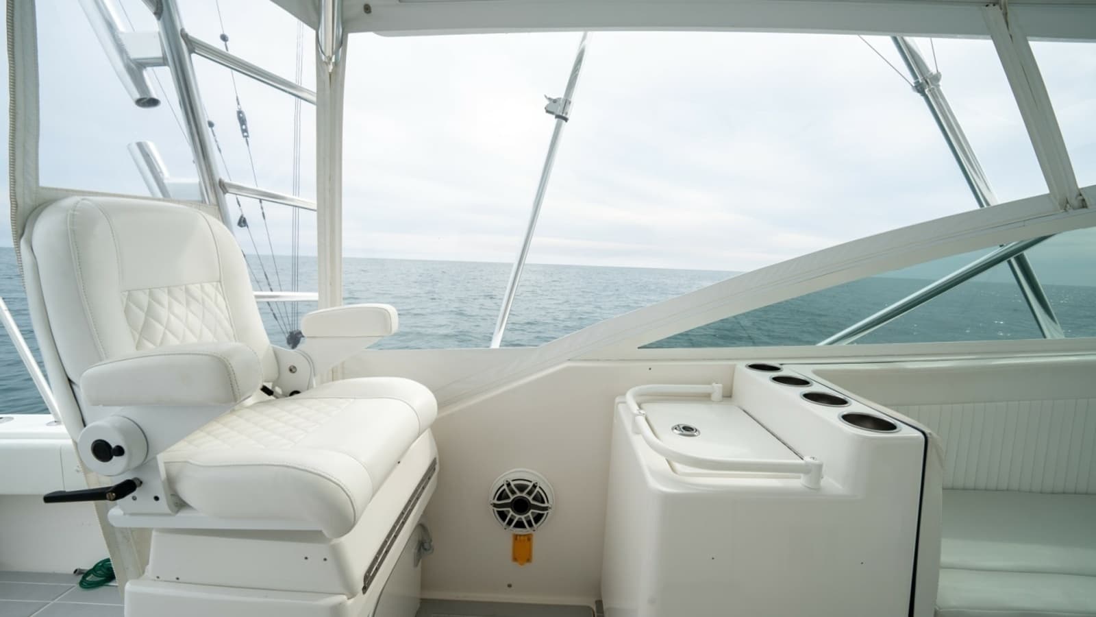 2011 Contender 40 Express