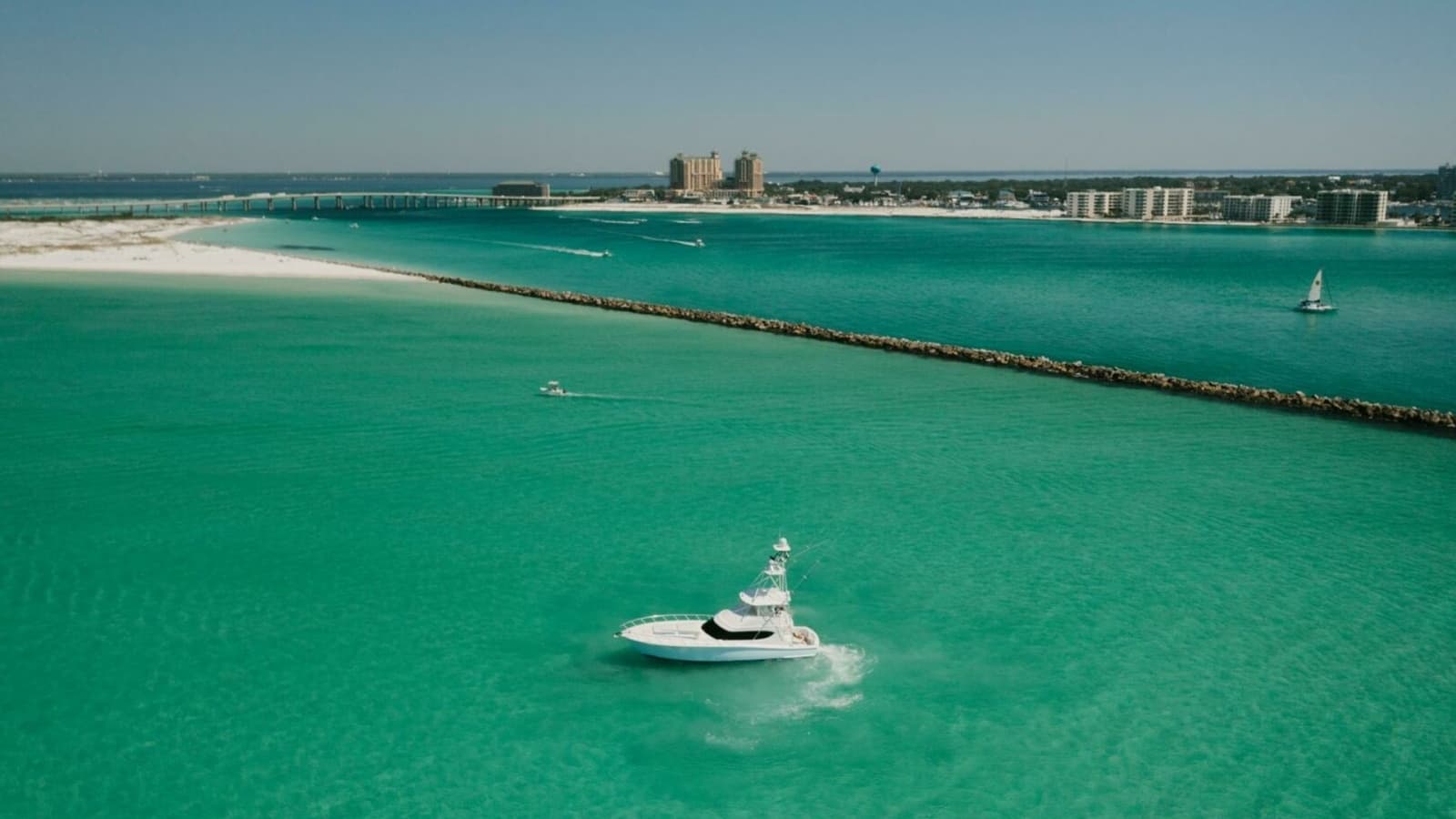 2016 Hatteras GT60 KNOT ON CALL Aerial 1