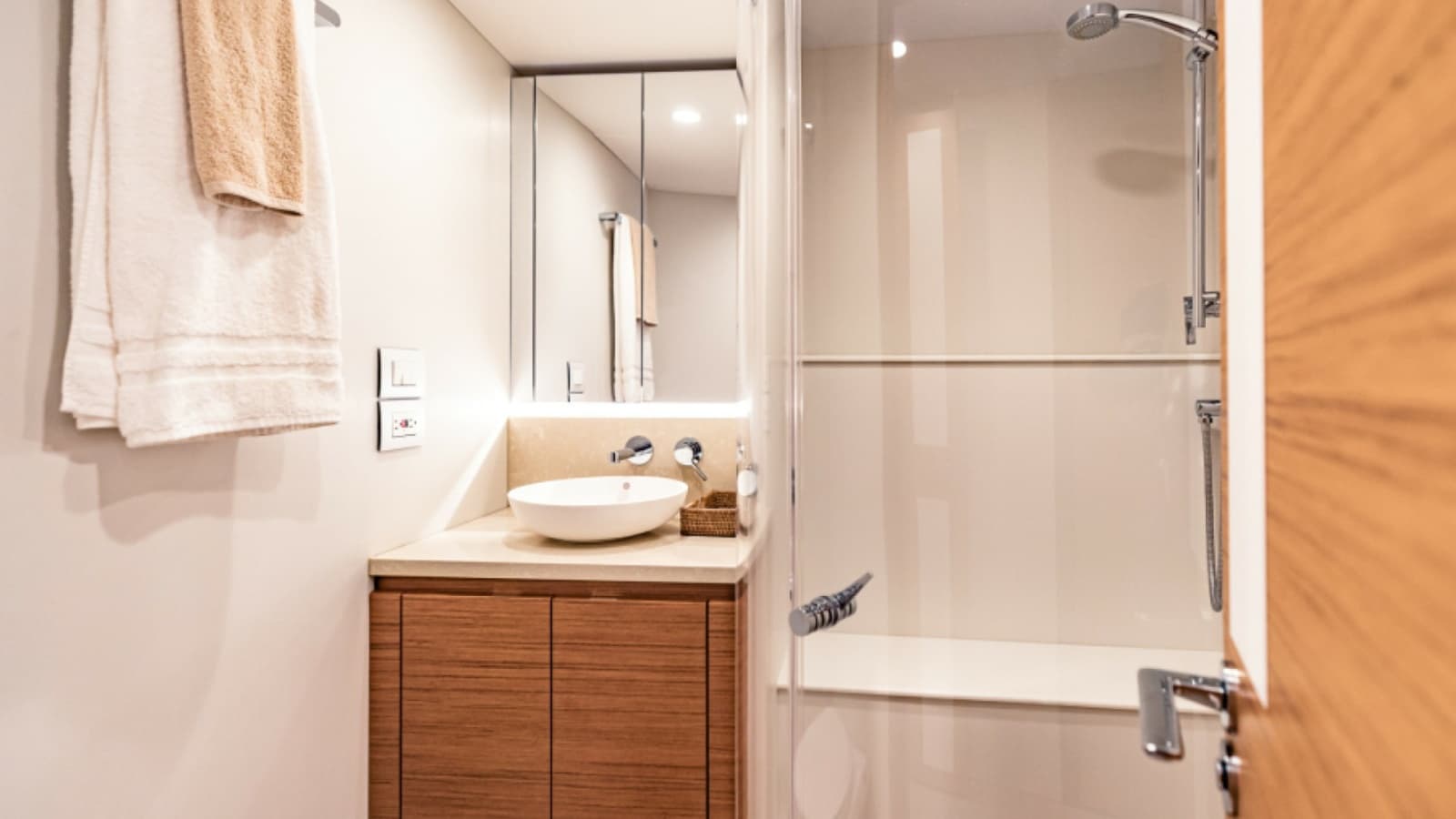2020 Bertram 61 Convertible "SINE METU" - Elegant En-Suite Bathroom