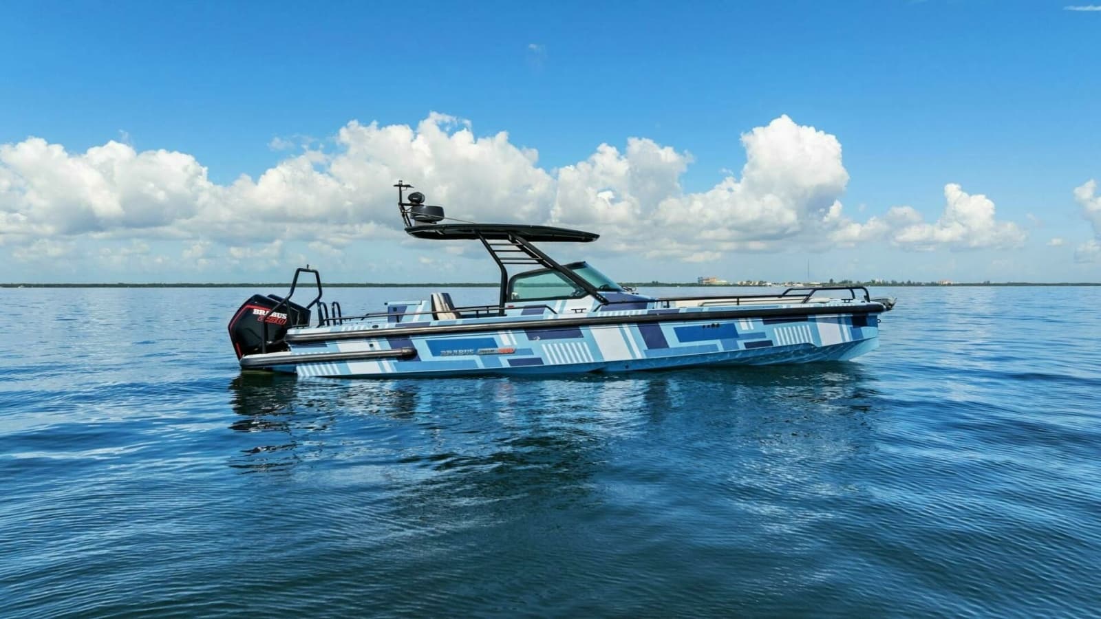 2022 Axopar Brabus Shadow 500 TT - Starboard