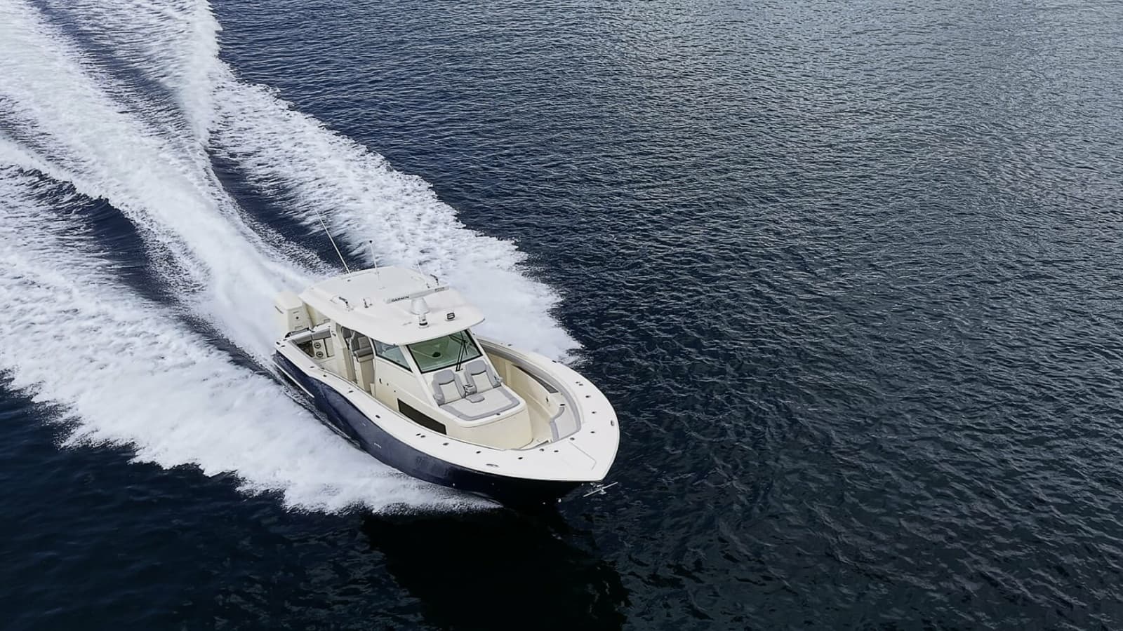 Scout 42 Maizey Blue - Exterior Profile
