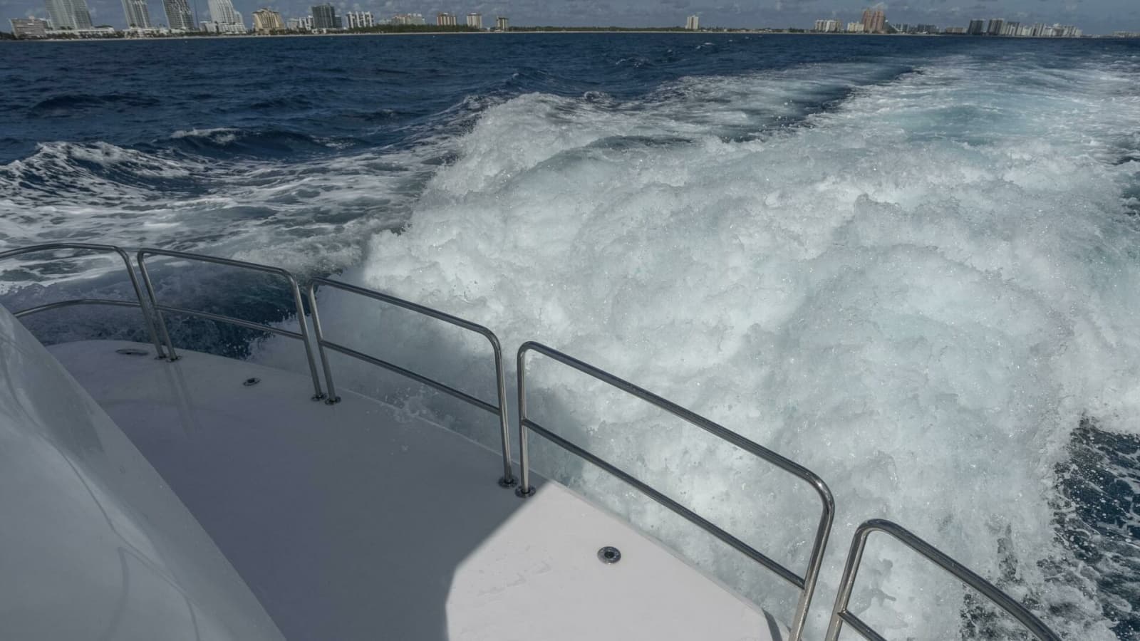 Hatteras 80 Gallopin- Stern