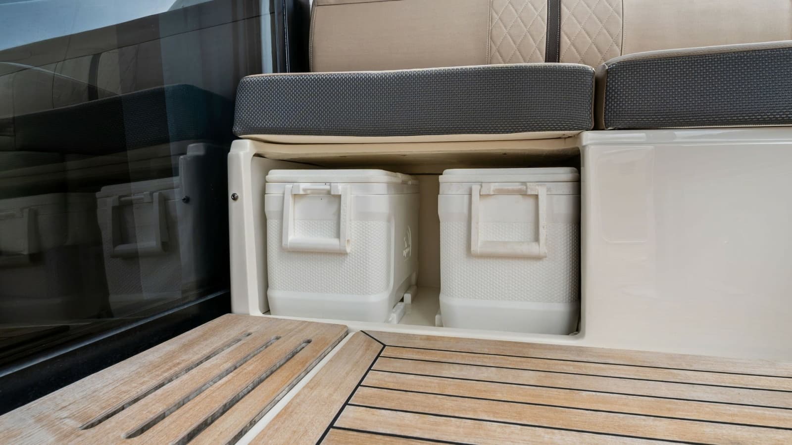 Aft Deck Seating with Storage