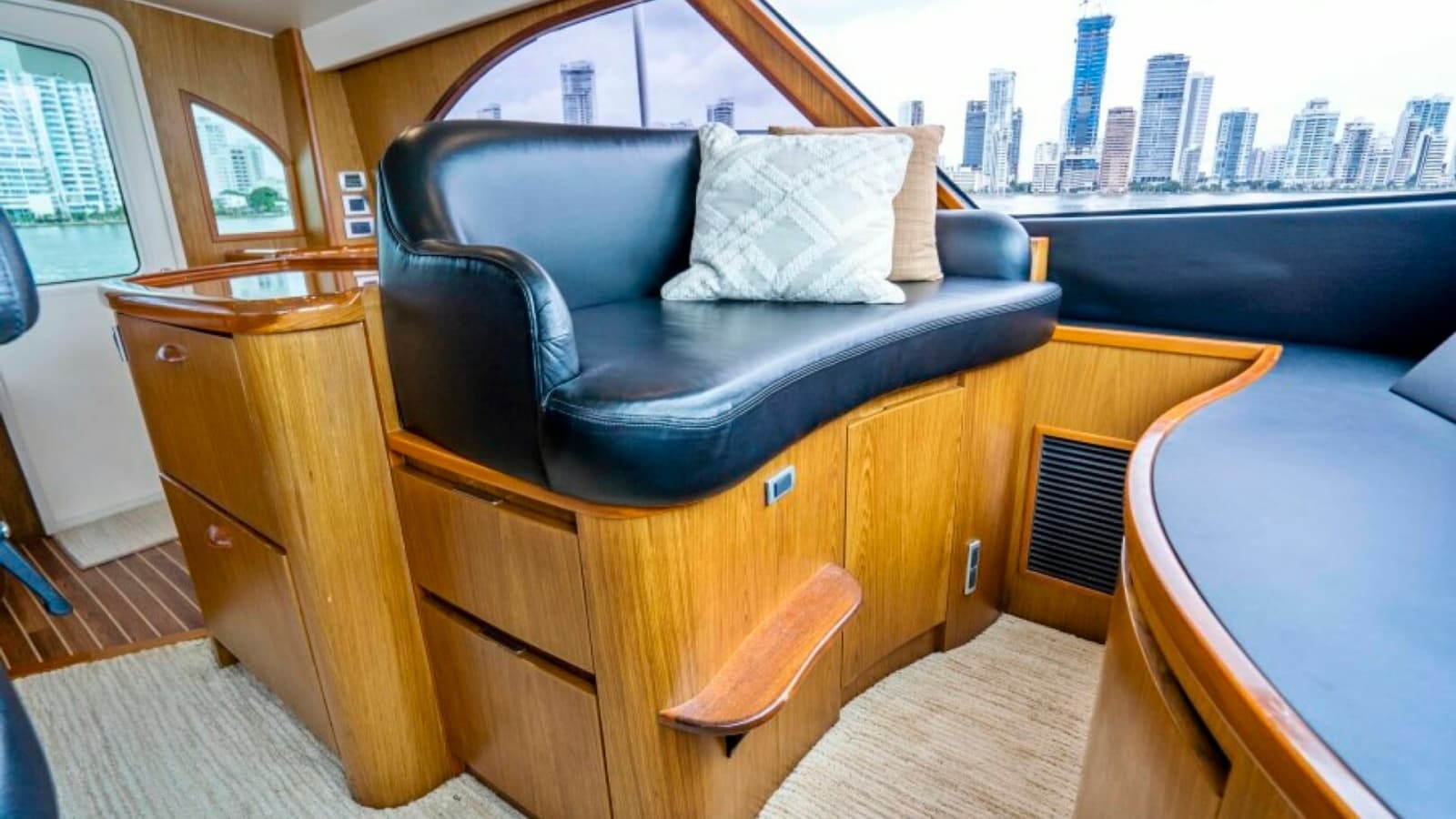 Enclosed Bridge Seating Area