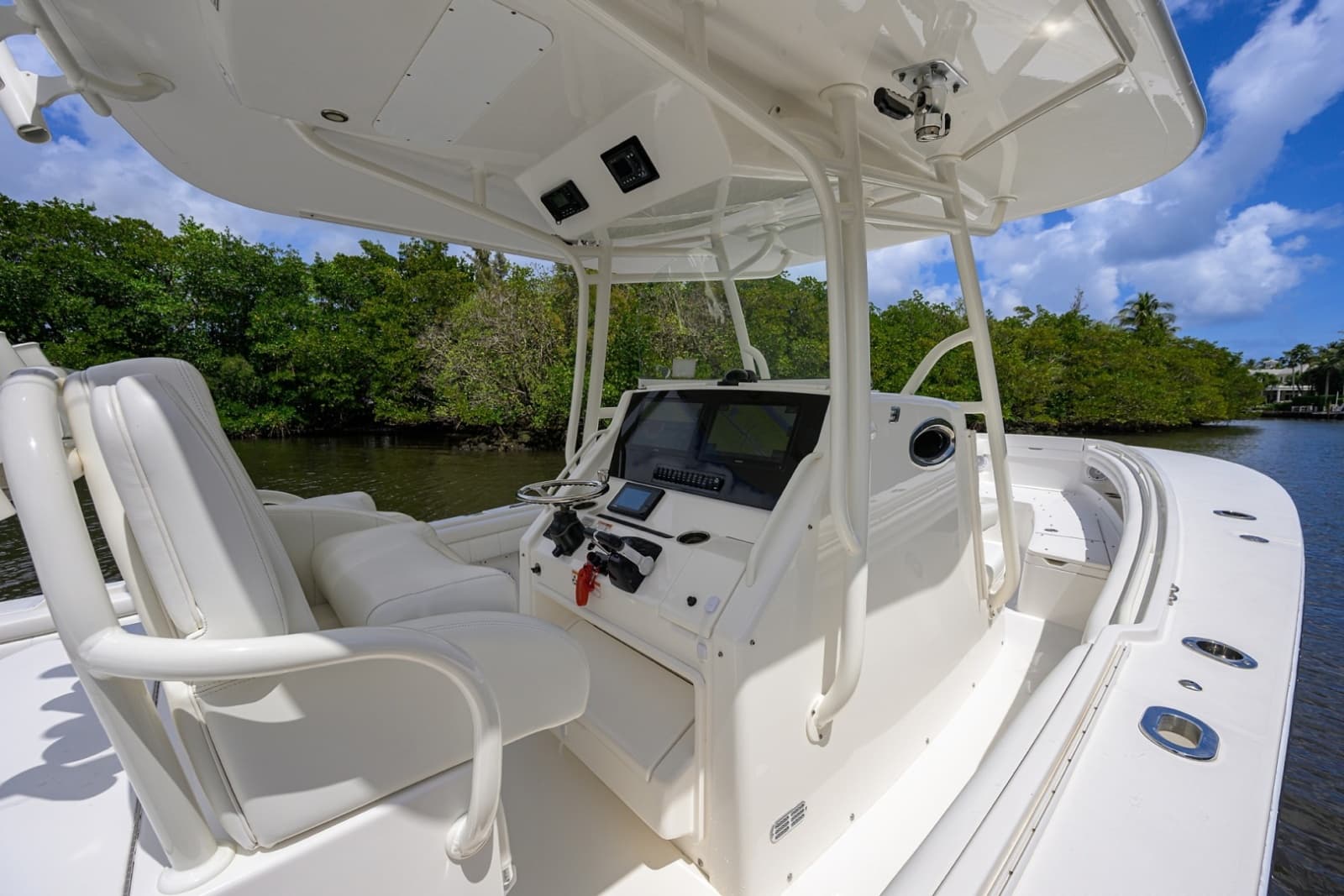 Regulator 31   Sweet Melissa - Helm
