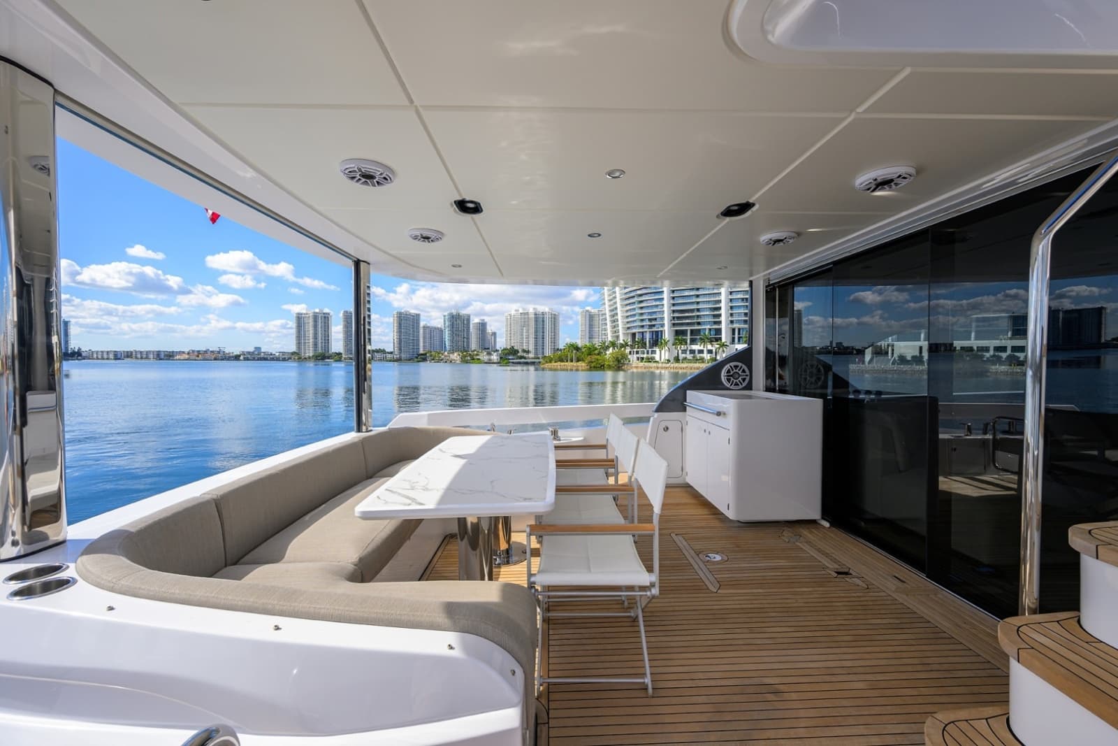 Azimut 78 - DT78 - Aft Deck