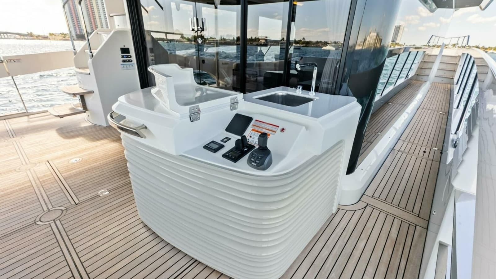 2025 Absolute 75 Navetta