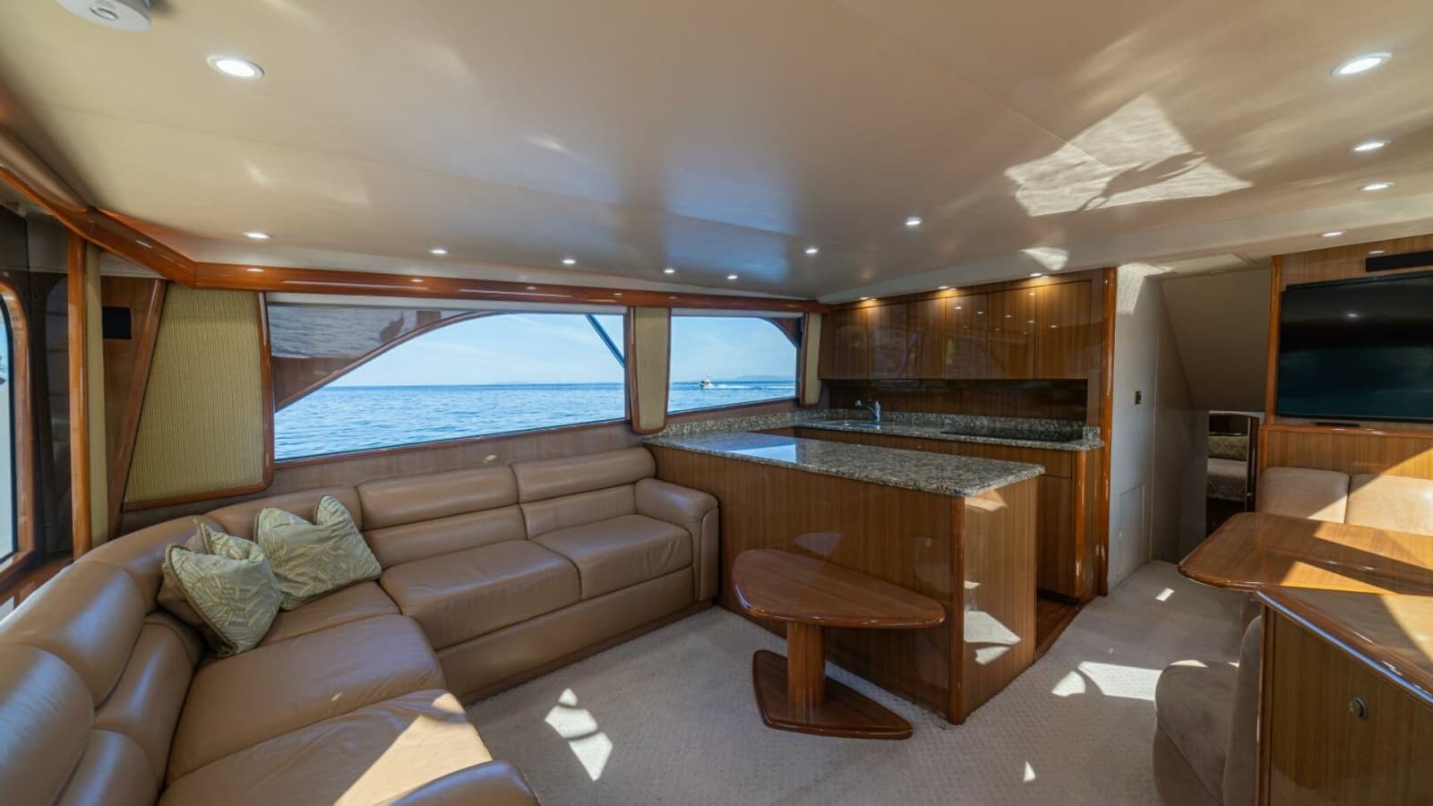 2006 Viking 56 "Scandaloso" - Salon2006 Viking 56 "Scandaloso"