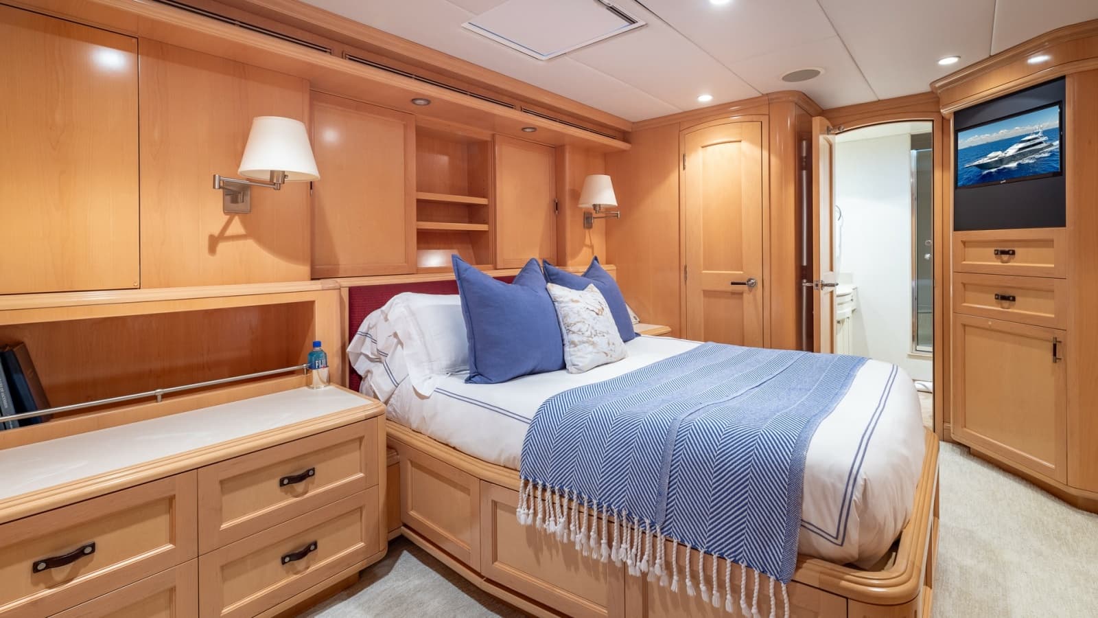 1998 Trinity Yachts Sport Fisherman - BAD COMPANY: Luxurious Guest Stateroom