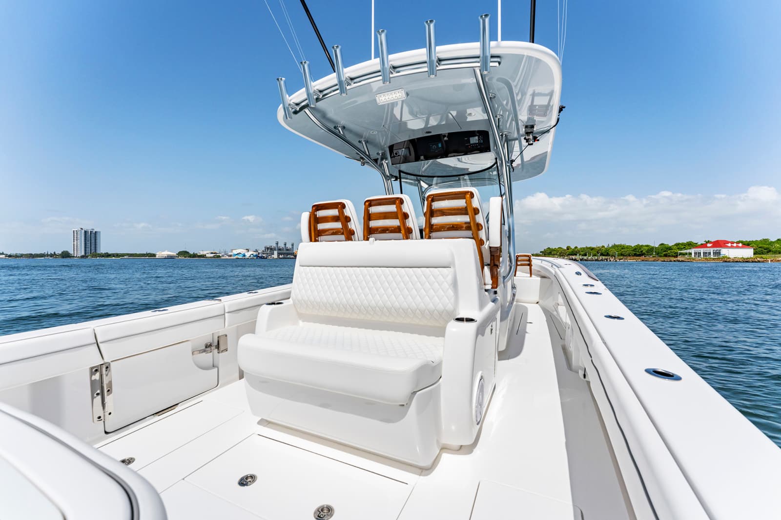 2027 Valhalla Boatworks V-33