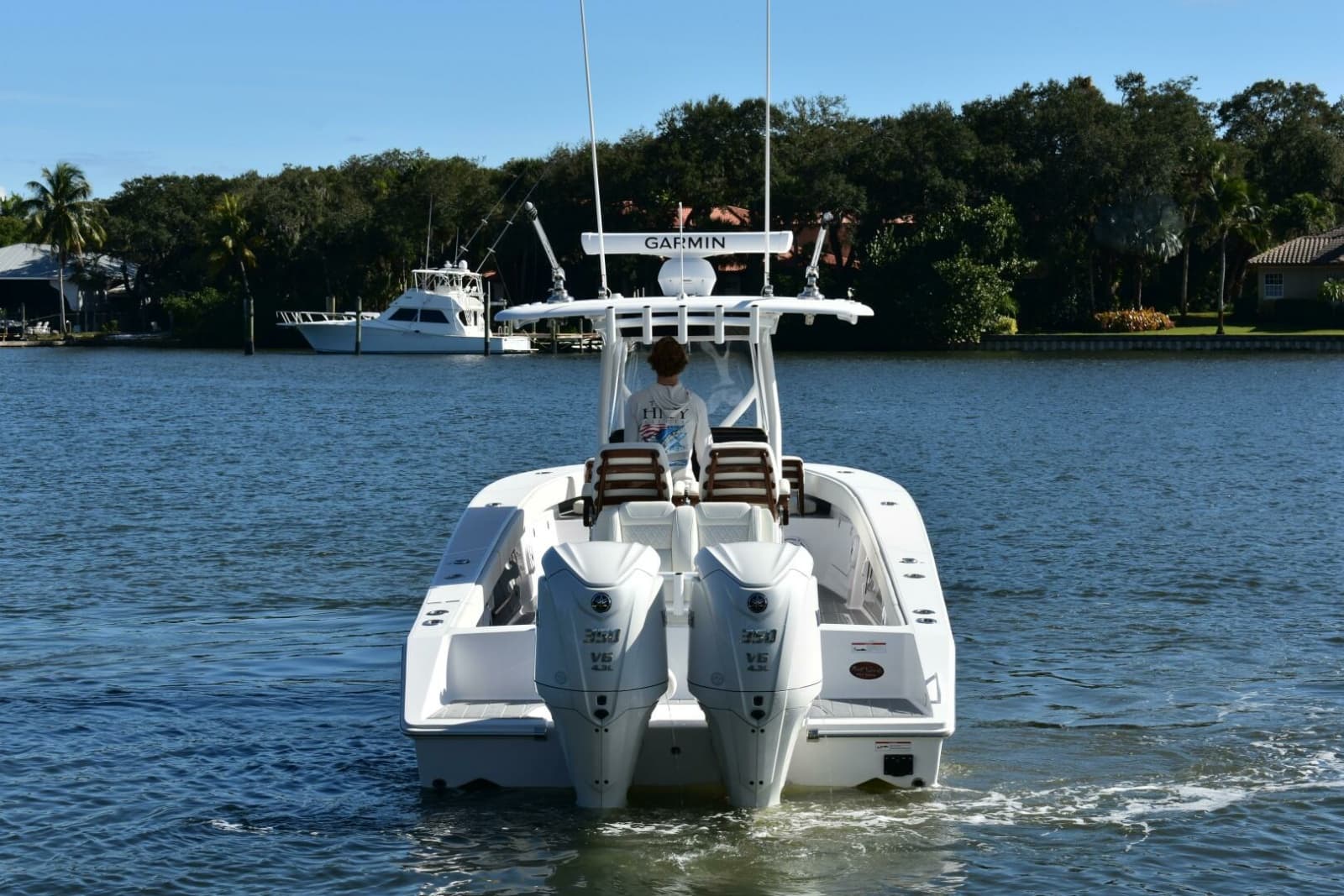 2025 32 - FULL CIRCLE - Aft Profile