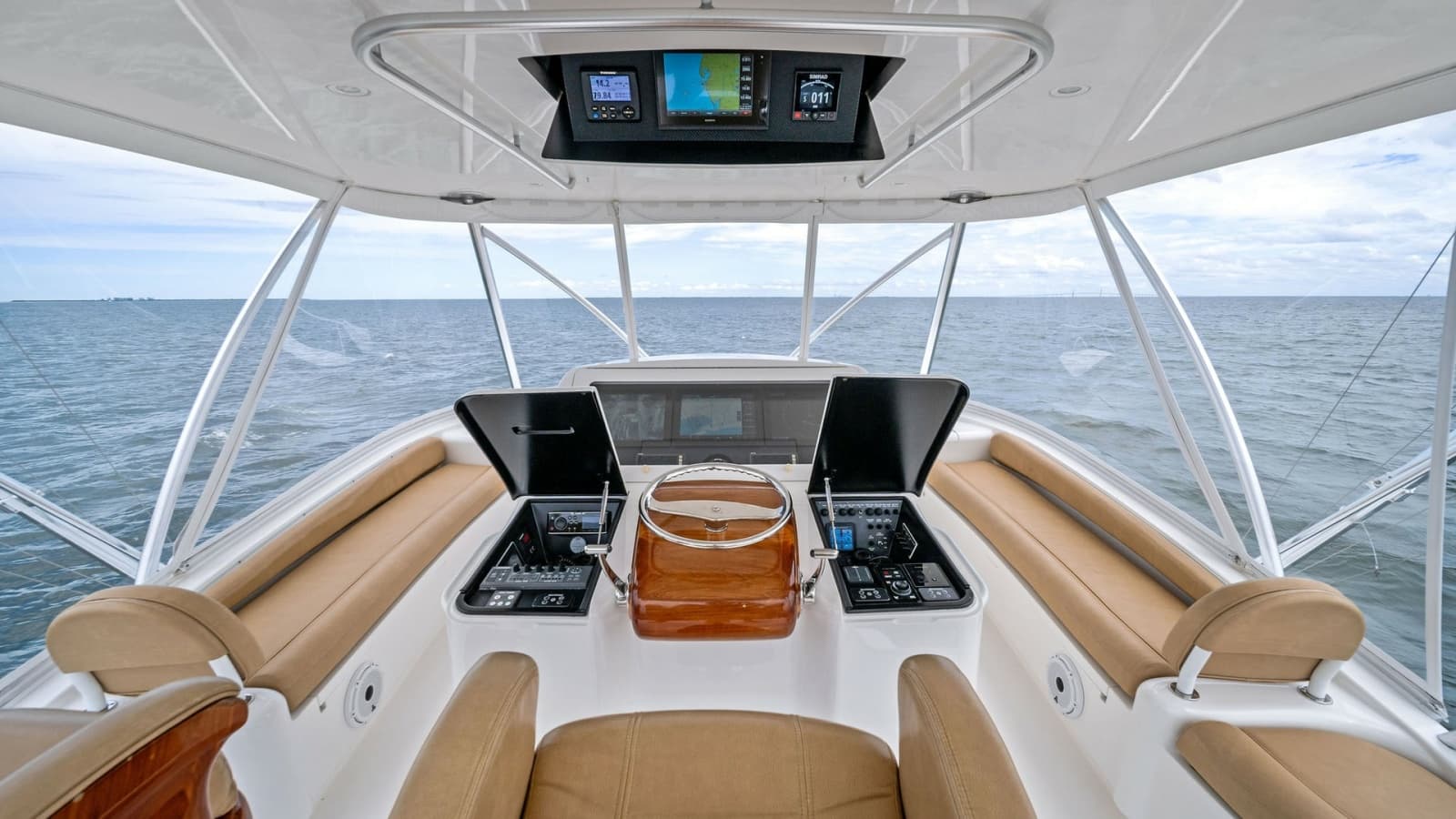 Flybridge Helm Station
