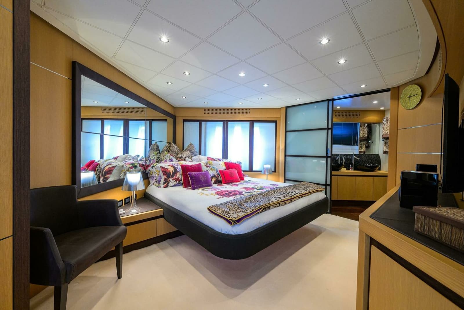 2009 Pershing 90 Express