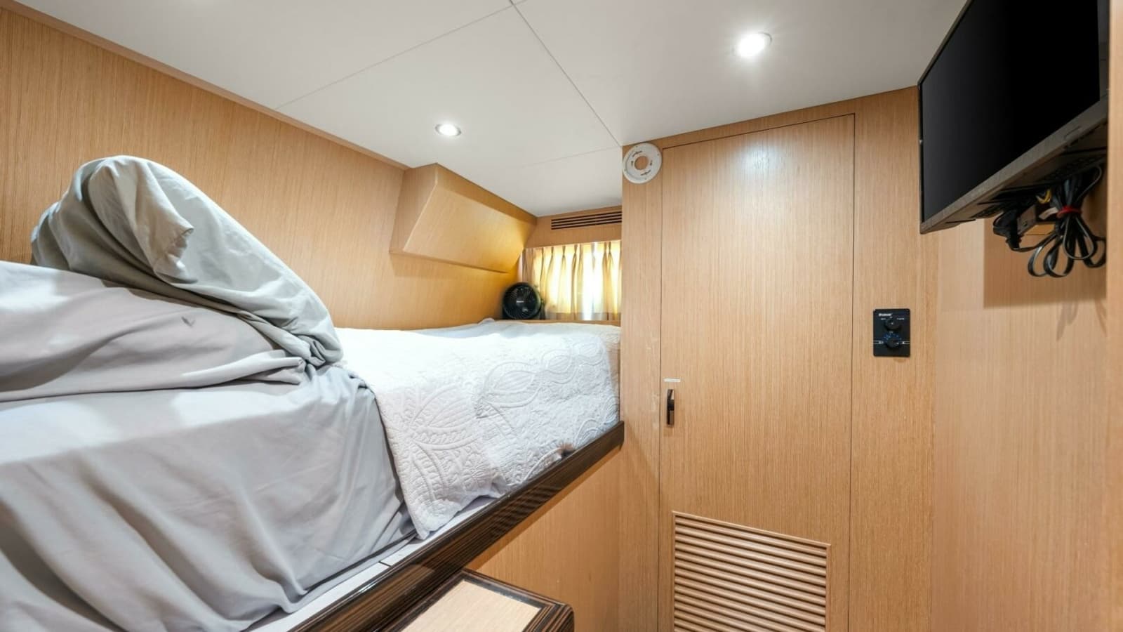 2010 83 Ocean Alexander Motor Yacht 'Relentless'