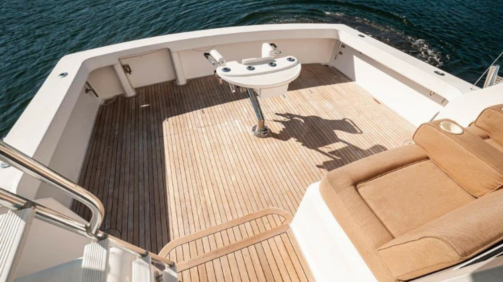 2001 61 Viking Convertible Ellie B Cockpit