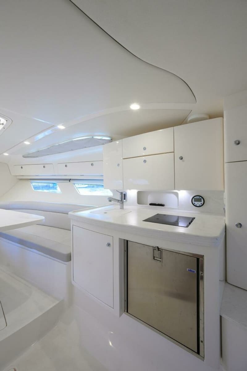 Intrepid 41 - Galley