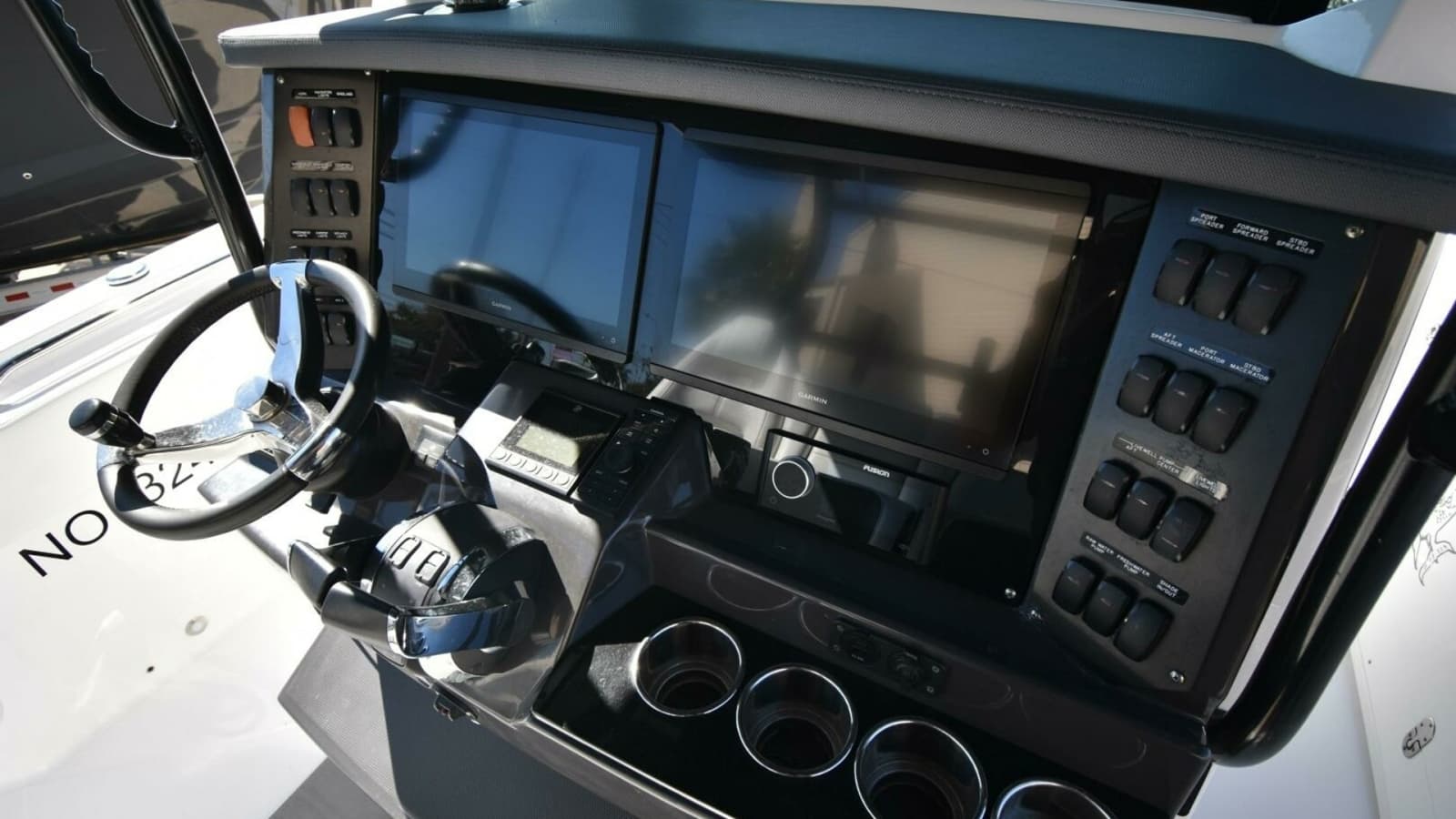 2021 Blackfin 332