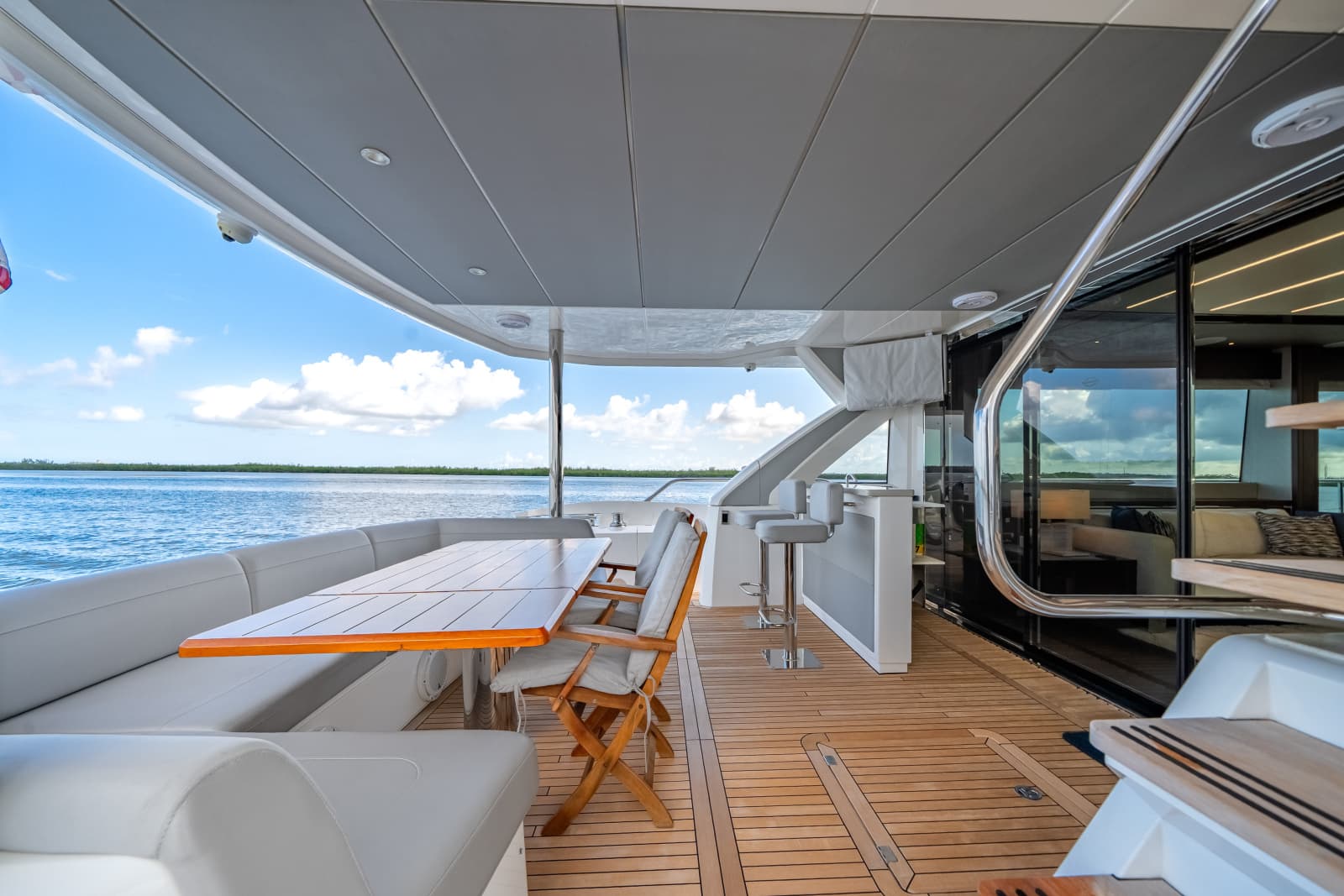 2019 Sunseeker 76 Flybridge