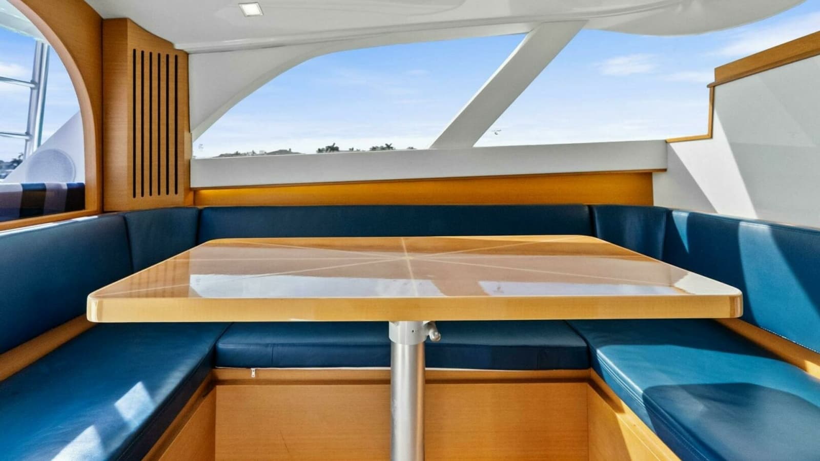 2017 Bertram 35 Flybridge
